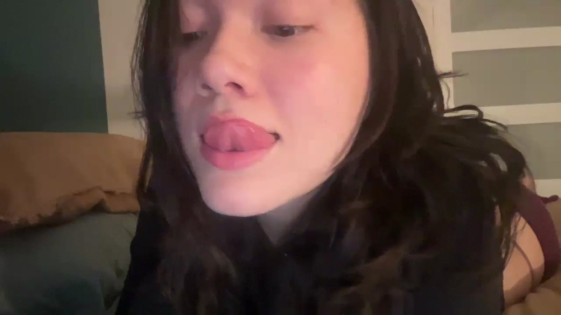 Gallery image thumbnail from imava's myfreecams stream on, 06/26/2024, 08:35 image 5 of 20