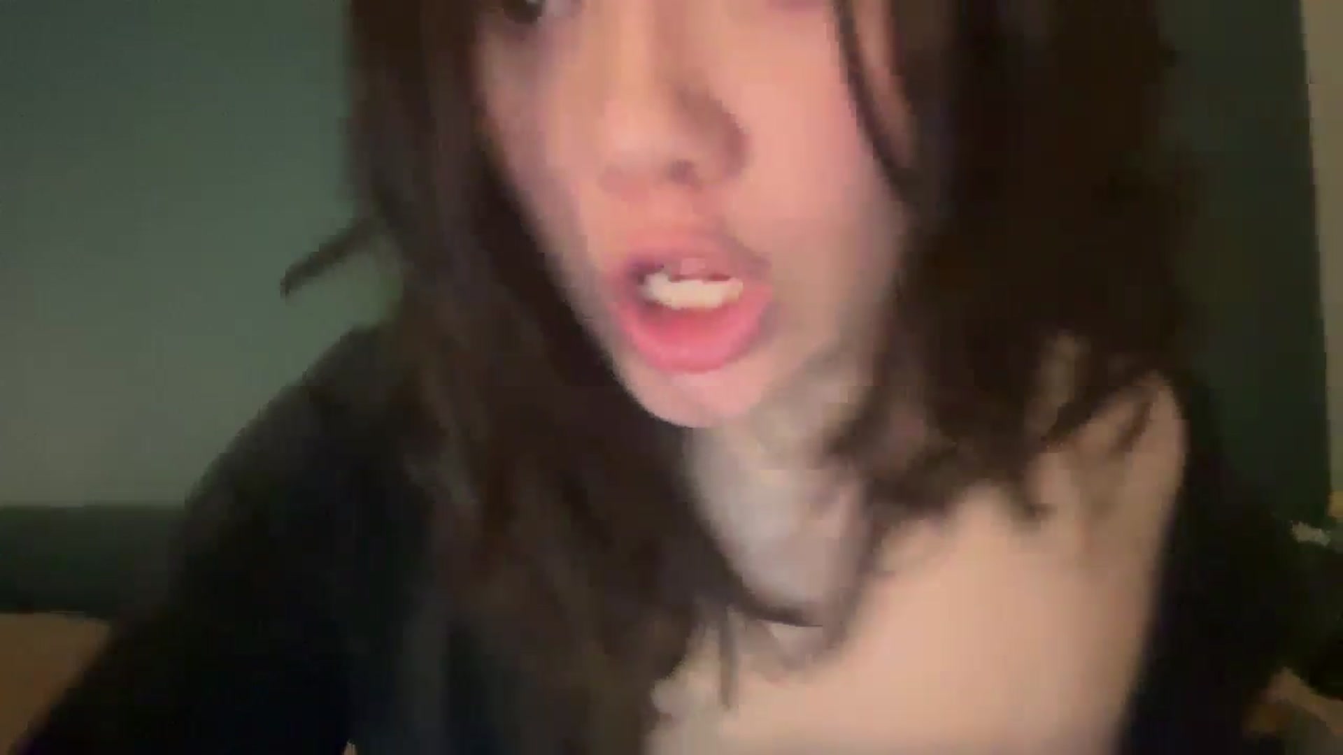 Gallery image thumbnail from imava's myfreecams stream on, 06/26/2024, 08:35 image 4 of 20
