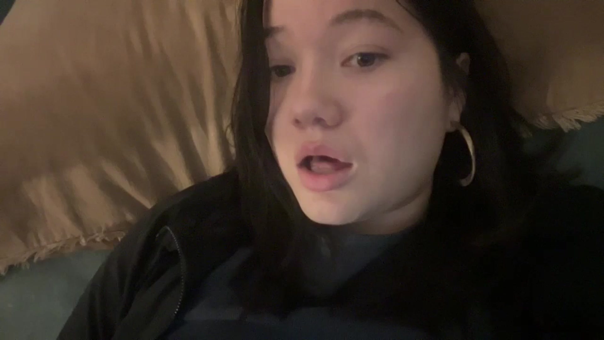 Gallery image thumbnail from imava's myfreecams stream on, 06/27/2024, 24:40 image 17 of 20