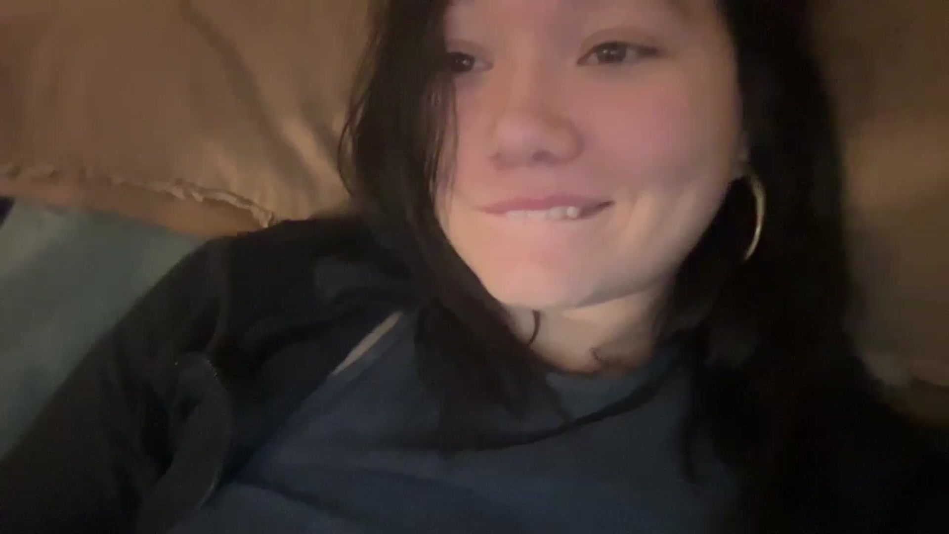 Gallery image thumbnail from imava's myfreecams stream on, 06/27/2024, 24:40 image 16 of 20