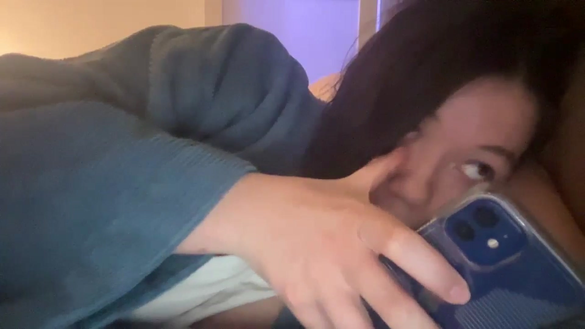 Gallery image thumbnail from imava's myfreecams stream on, 06/27/2024, 12:44 image 19 of 20