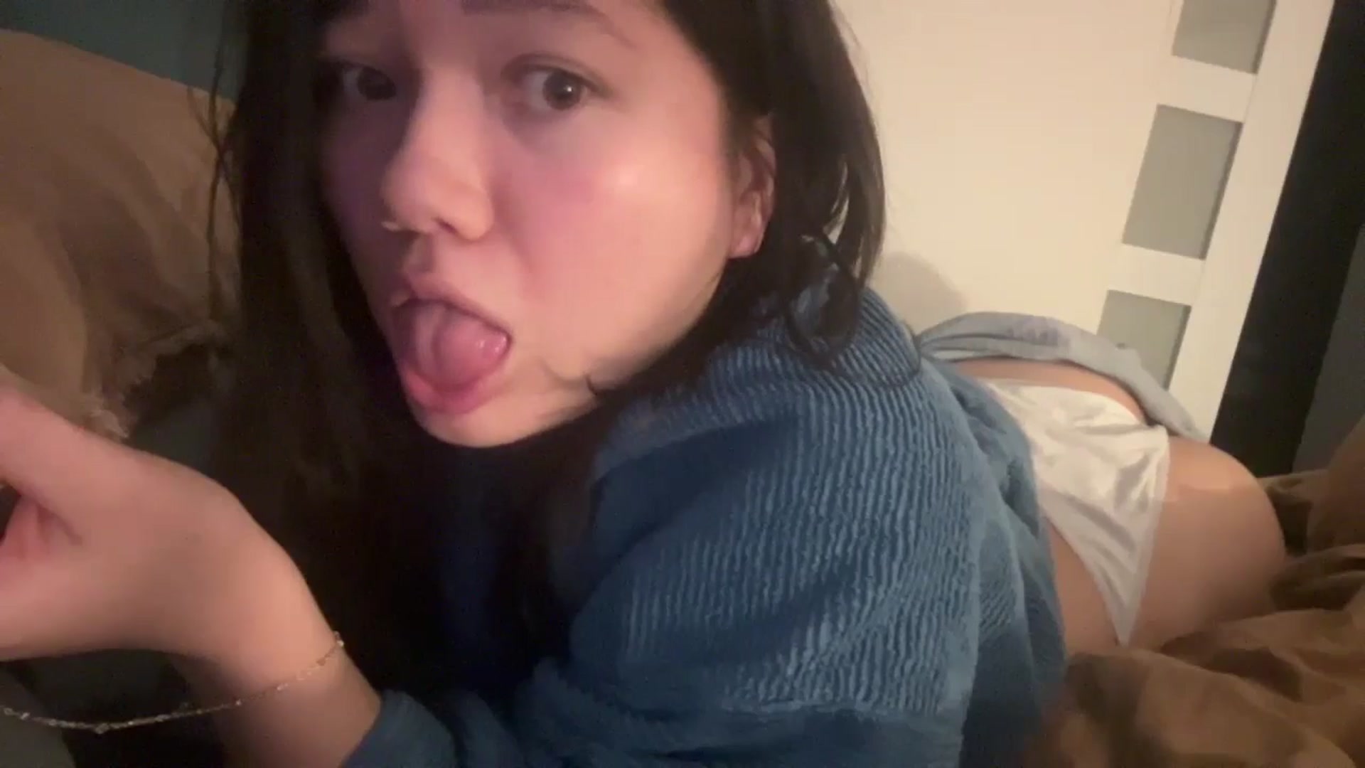 Gallery image thumbnail from imava's myfreecams stream on, 06/27/2024, 12:44 image 5 of 20