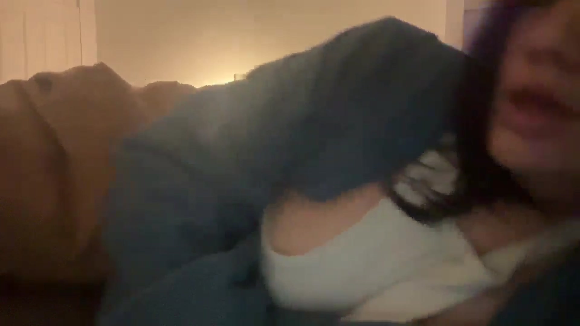Gallery image thumbnail from imava's myfreecams stream on, 06/27/2024, 12:44 image 17 of 20