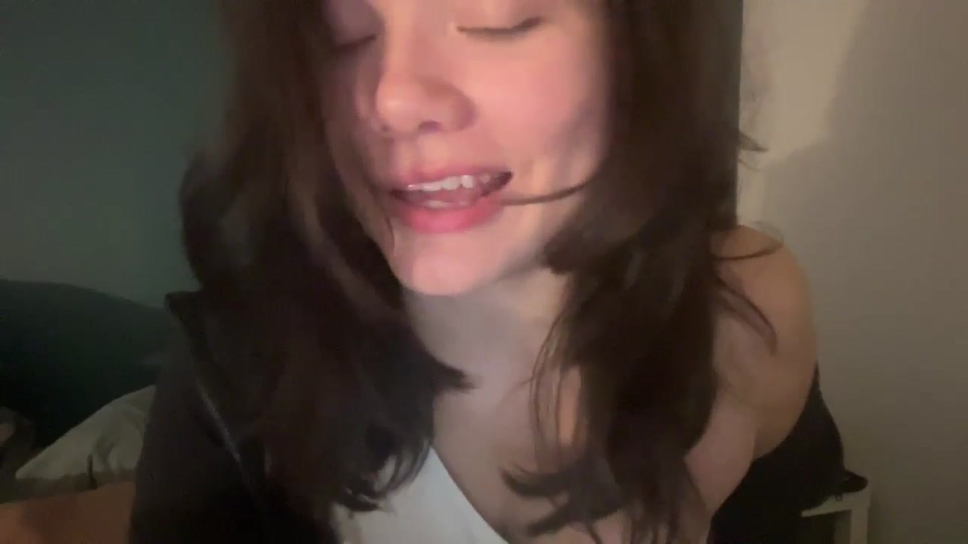 Gallery image thumbnail from imava's myfreecams stream on, 07/02/2024, 21:09 image 7 of 20