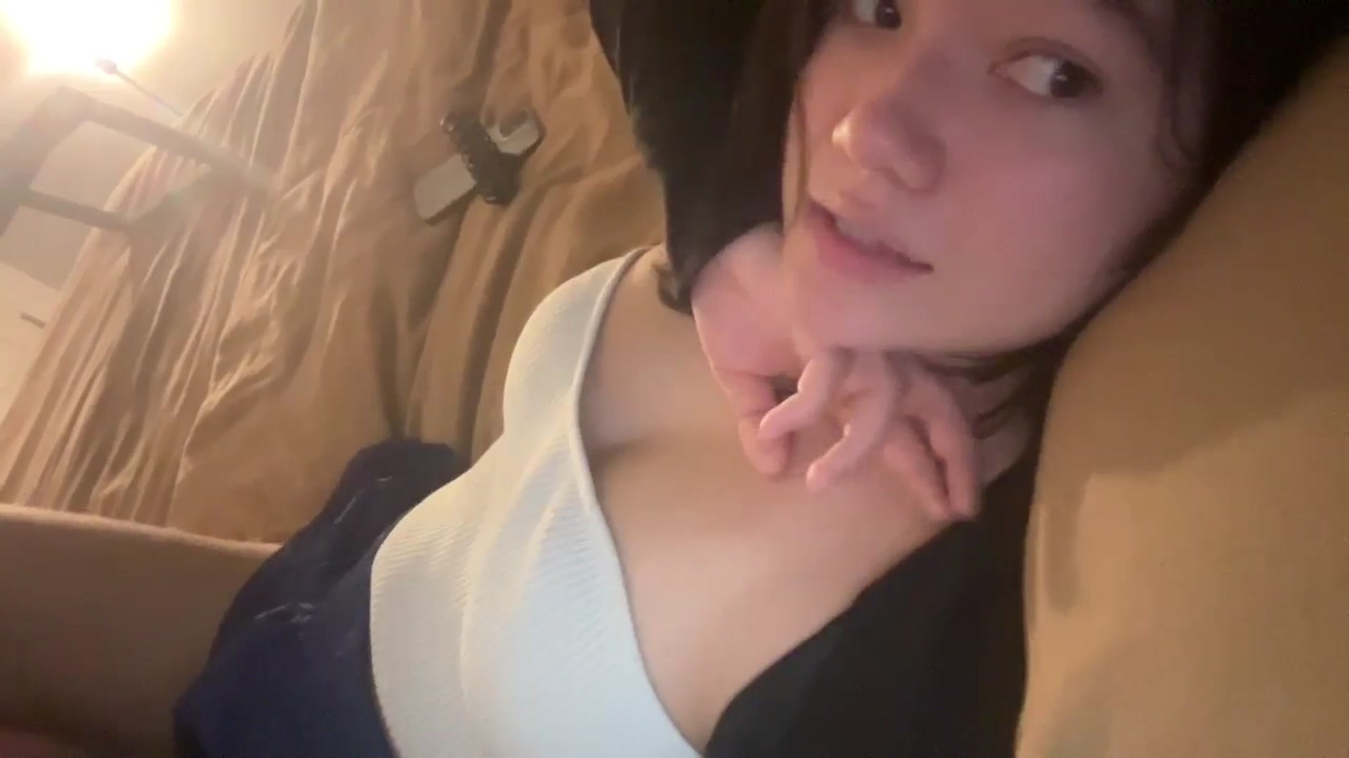 Gallery image thumbnail from imava's myfreecams stream on, 07/04/2024, 08:03 image 13 of 20