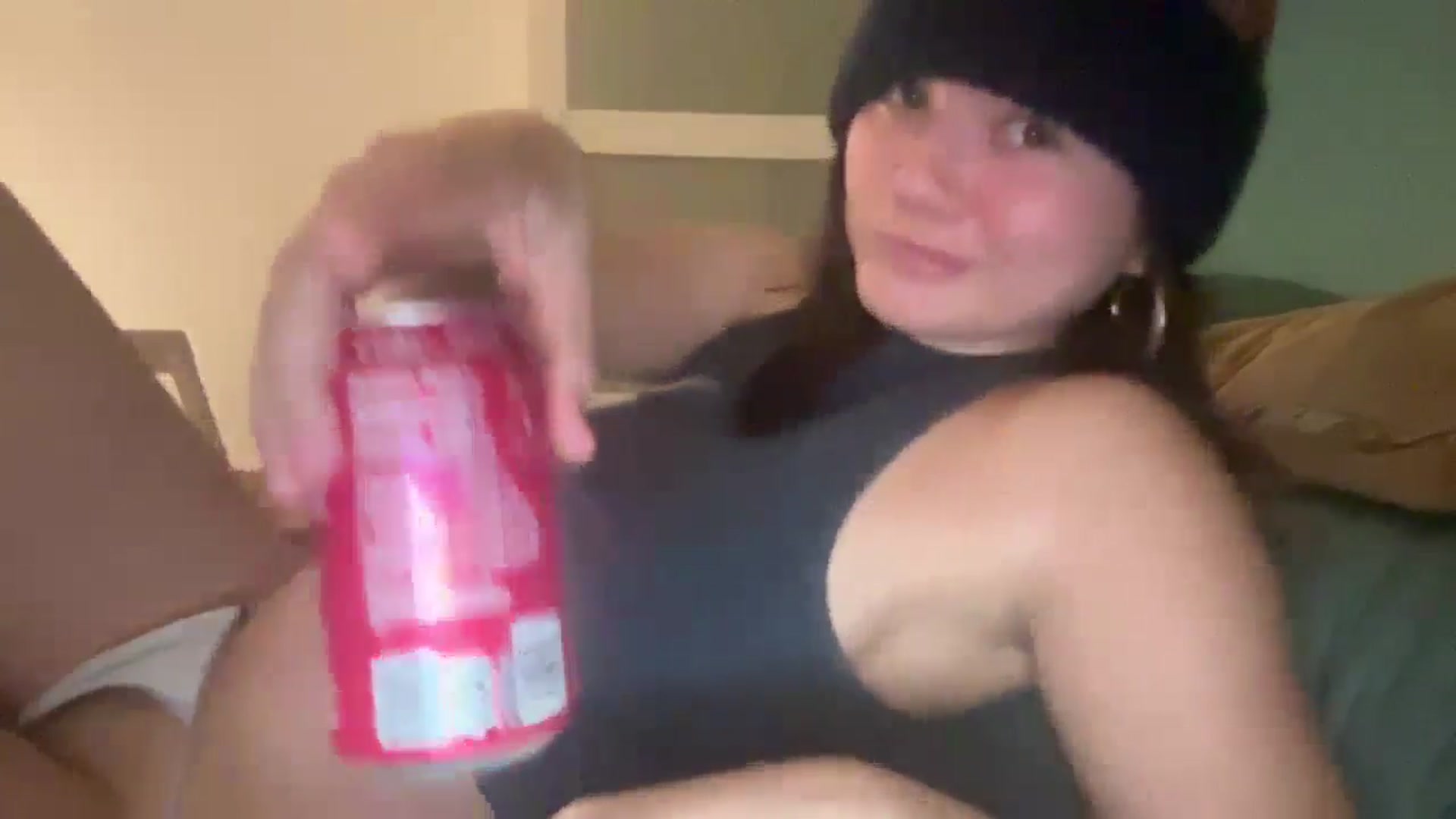 Gallery image thumbnail from imava's myfreecams stream on, 07/04/2024, 23:58 image 9 of 20
