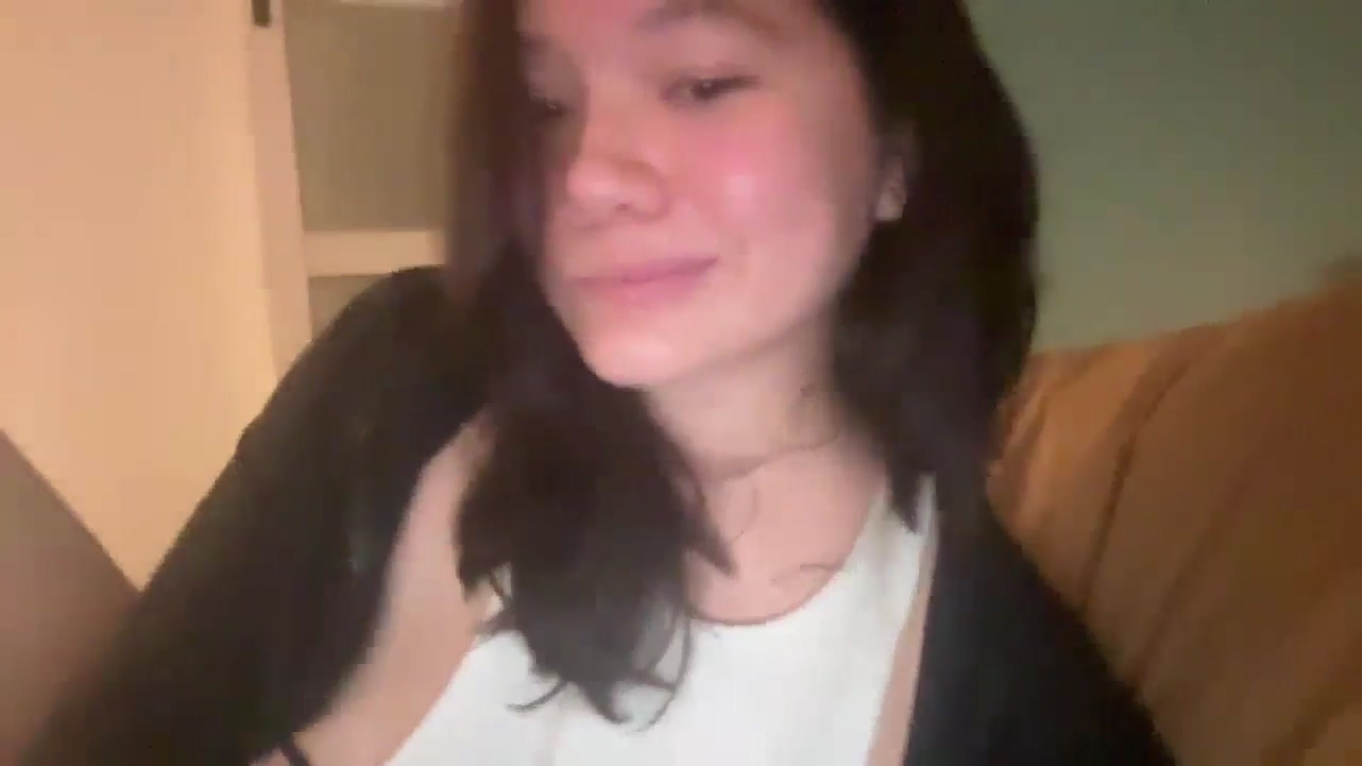 Gallery image thumbnail from imava's myfreecams stream on, 07/05/2024, 23:11 image 12 of 20