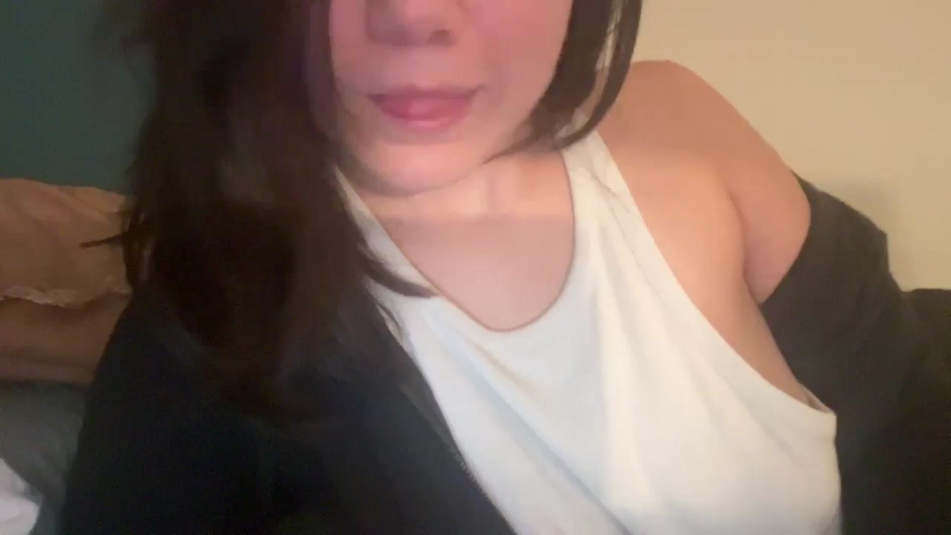 Gallery image thumbnail from imava's myfreecams stream on, 07/06/2024, 03:46 image 7 of 20