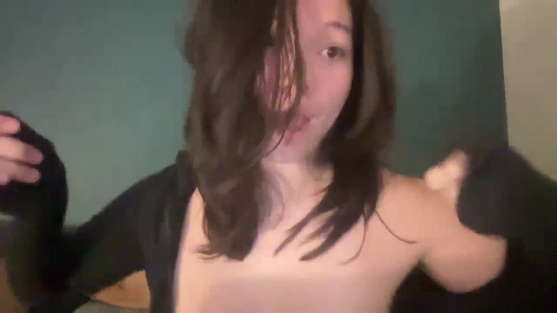 Gallery image thumbnail from imava's myfreecams stream on, 07/07/2024, 08:06 image 4 of 20