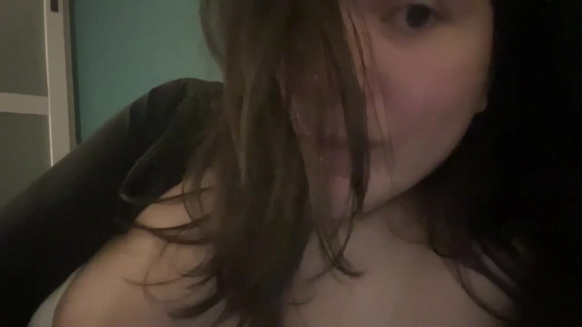 Gallery image thumbnail from imava's myfreecams stream on, 07/07/2024, 08:06 image 14 of 20