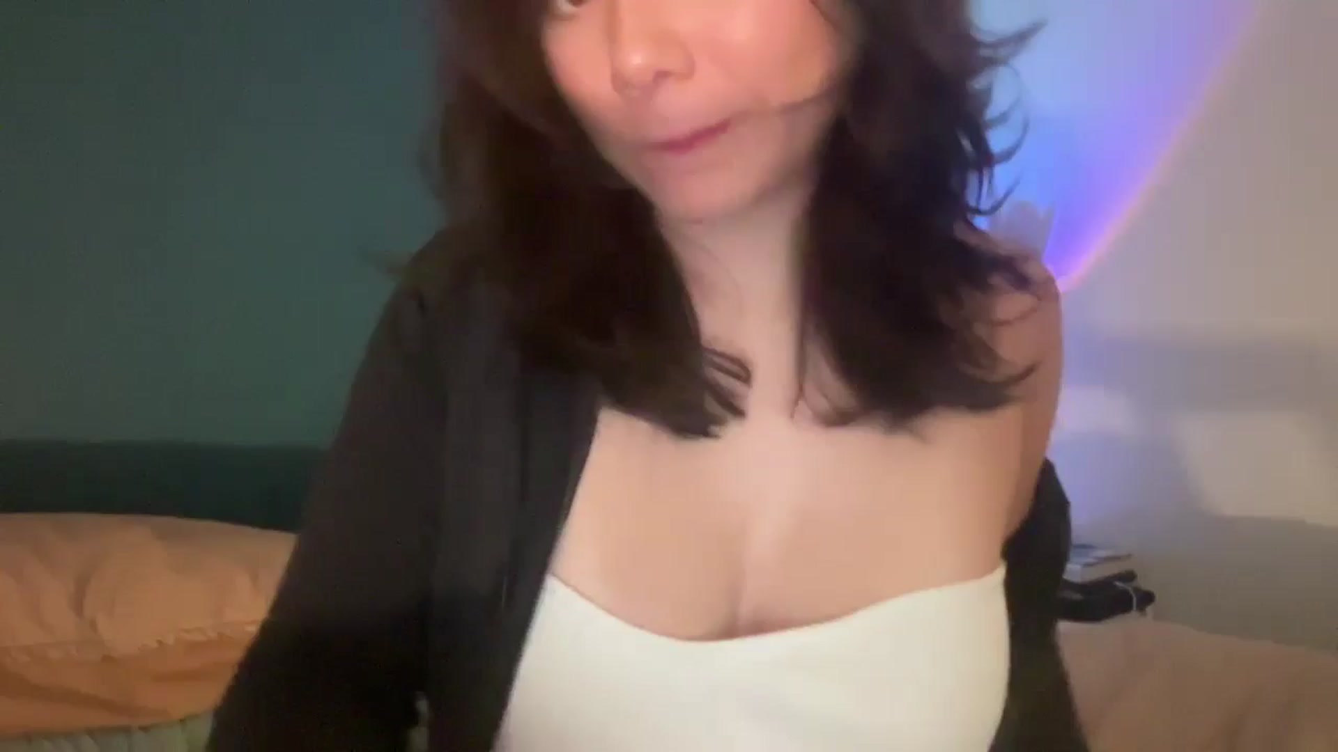 Gallery image thumbnail from imava's myfreecams stream on, 07/08/2024, 04:09 image 1 of 20