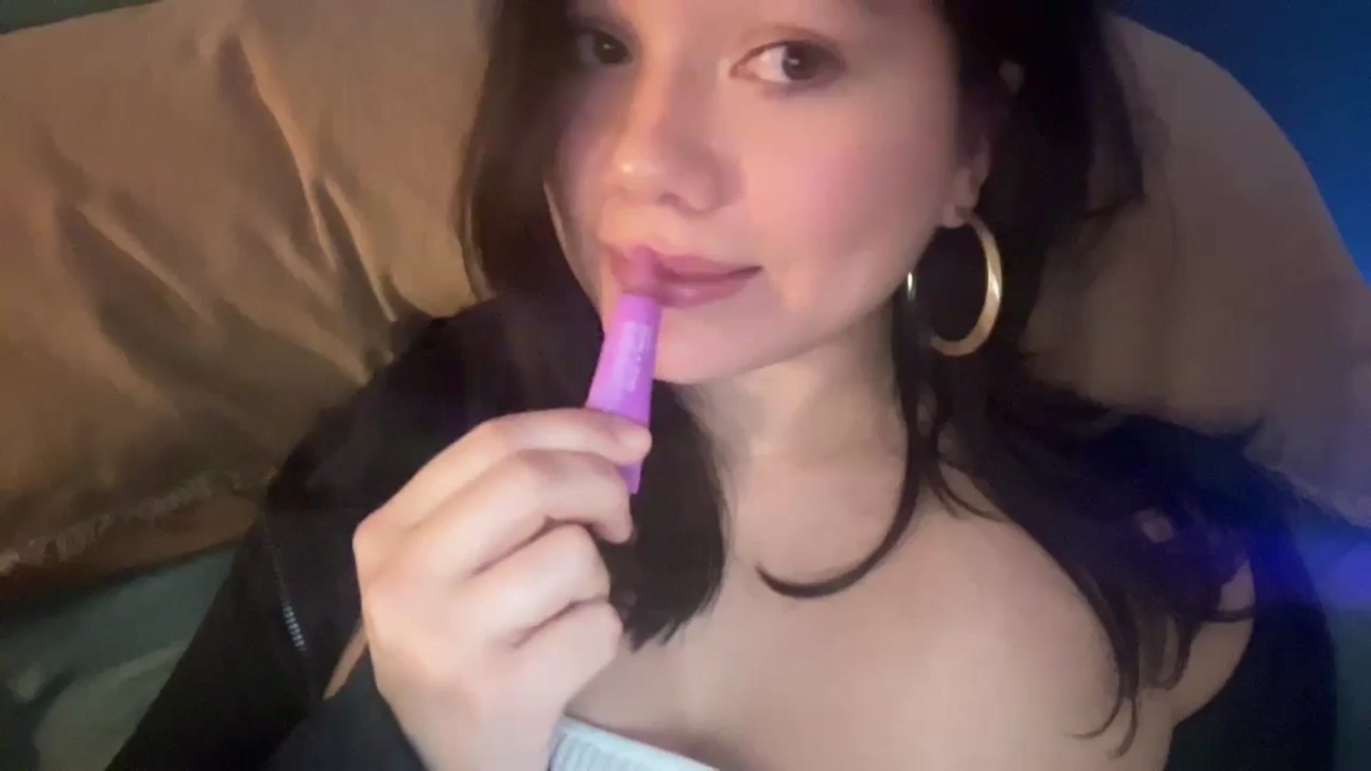 Gallery image thumbnail from imava's myfreecams stream on, 07/08/2024, 07:52 image 1 of 20