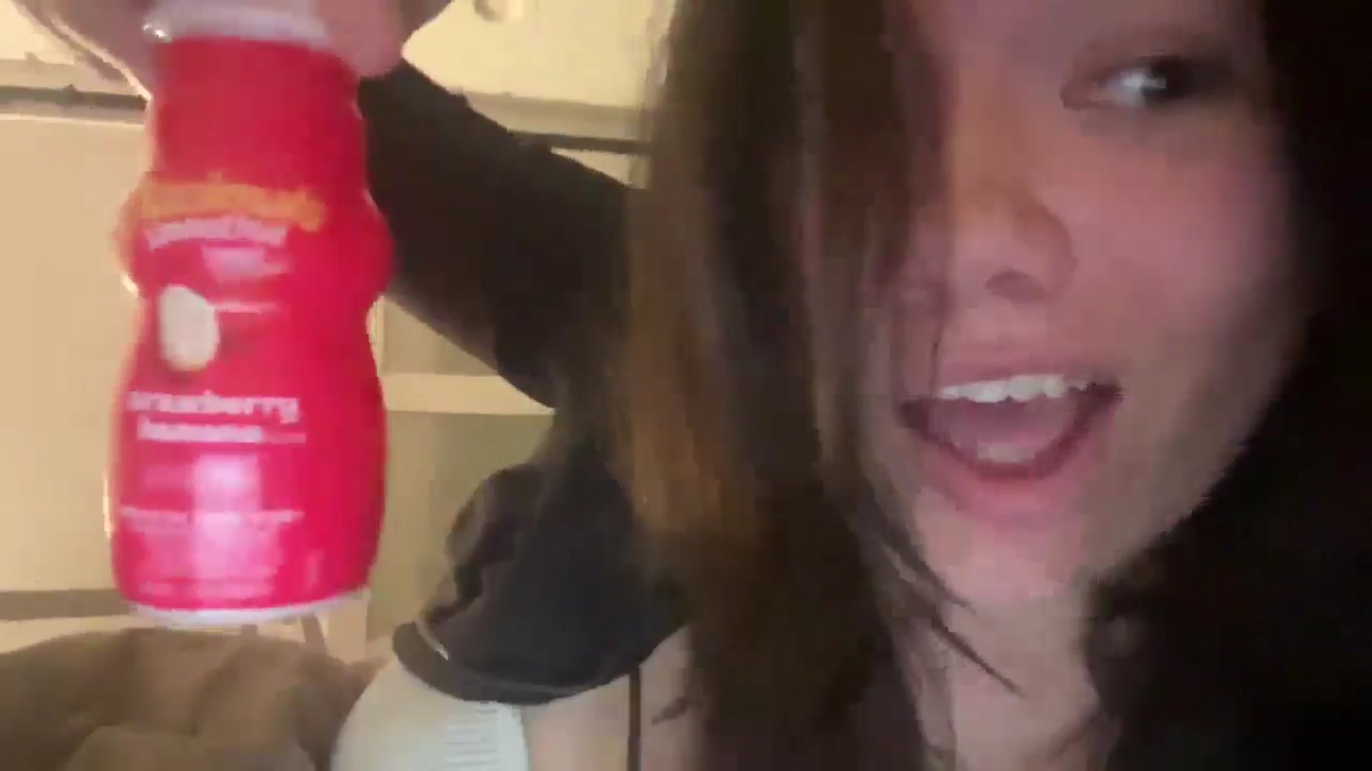 Gallery image thumbnail from imava's myfreecams stream on, 07/15/2024, 10:18 image 6 of 20