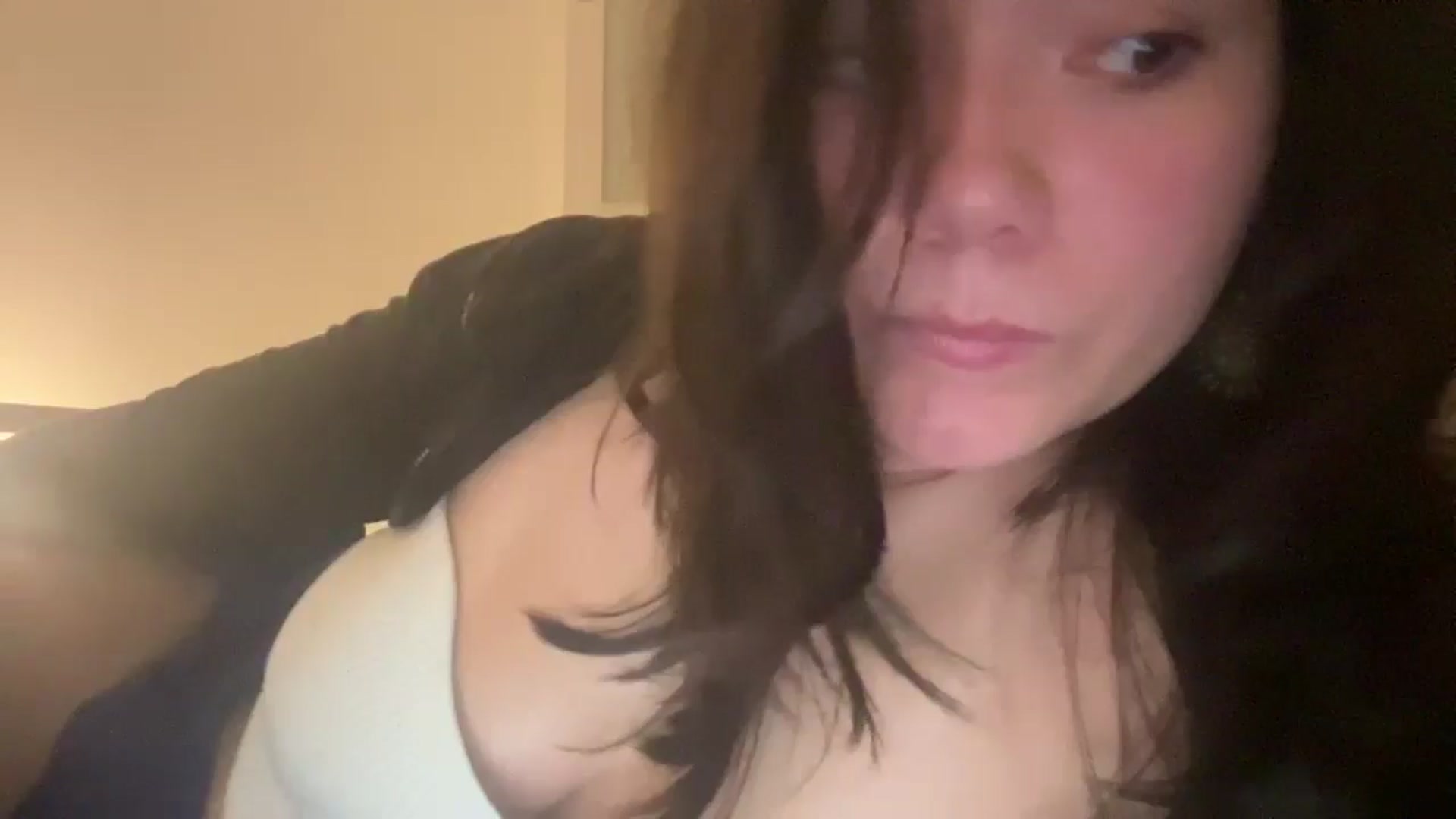 Gallery image thumbnail from imava's myfreecams stream on, 07/15/2024, 10:18 image 18 of 20