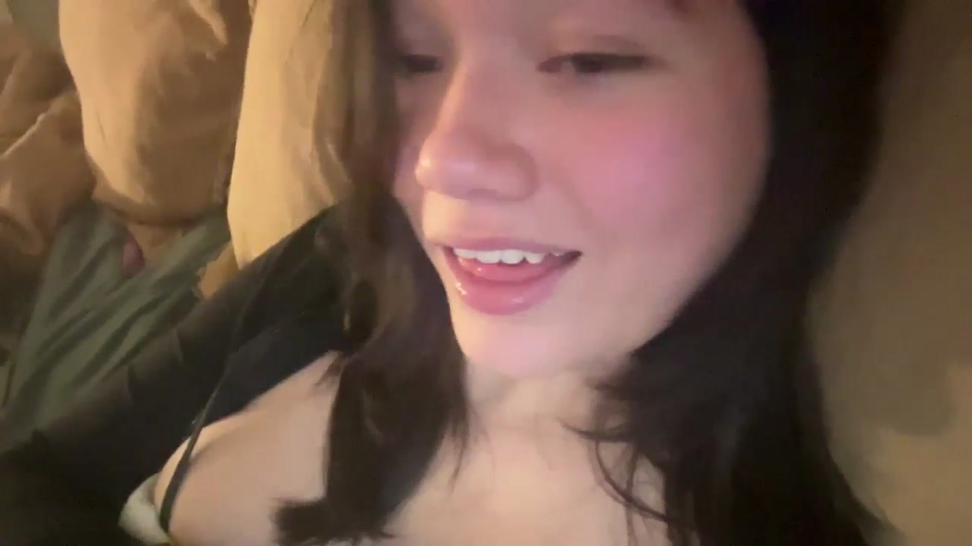 Gallery image thumbnail from imava's myfreecams stream on, 07/15/2024, 10:18 image 14 of 20