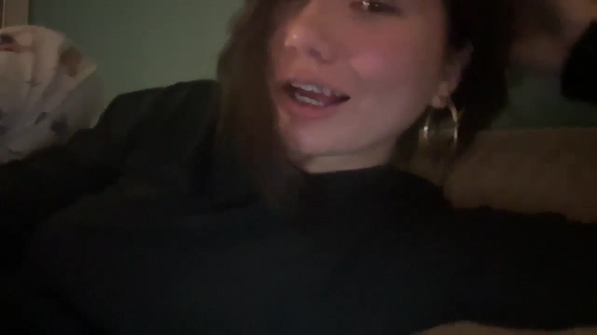Gallery image thumbnail from imava's myfreecams stream on, 07/16/2024, 10:47 image 9 of 20