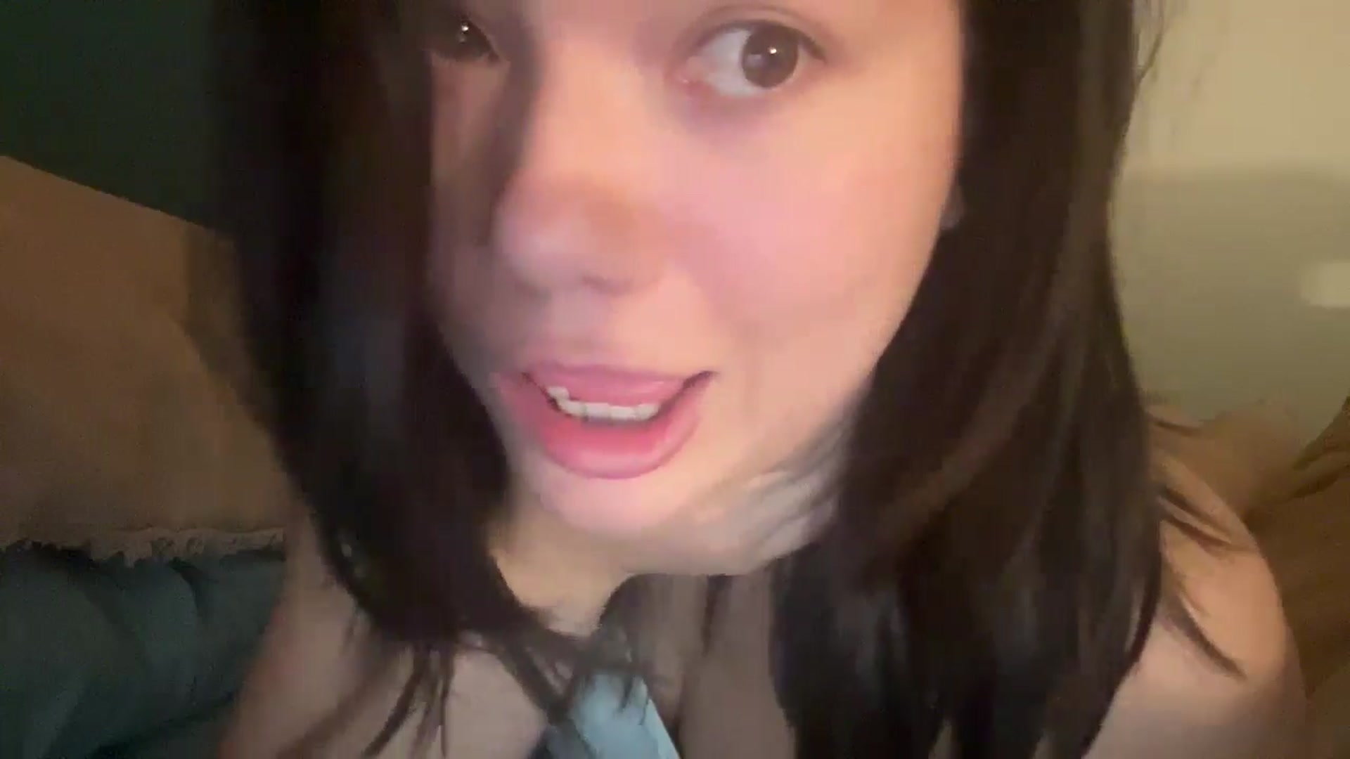Gallery image thumbnail from imava's myfreecams stream on, 07/17/2024, 23:14 image 4 of 20