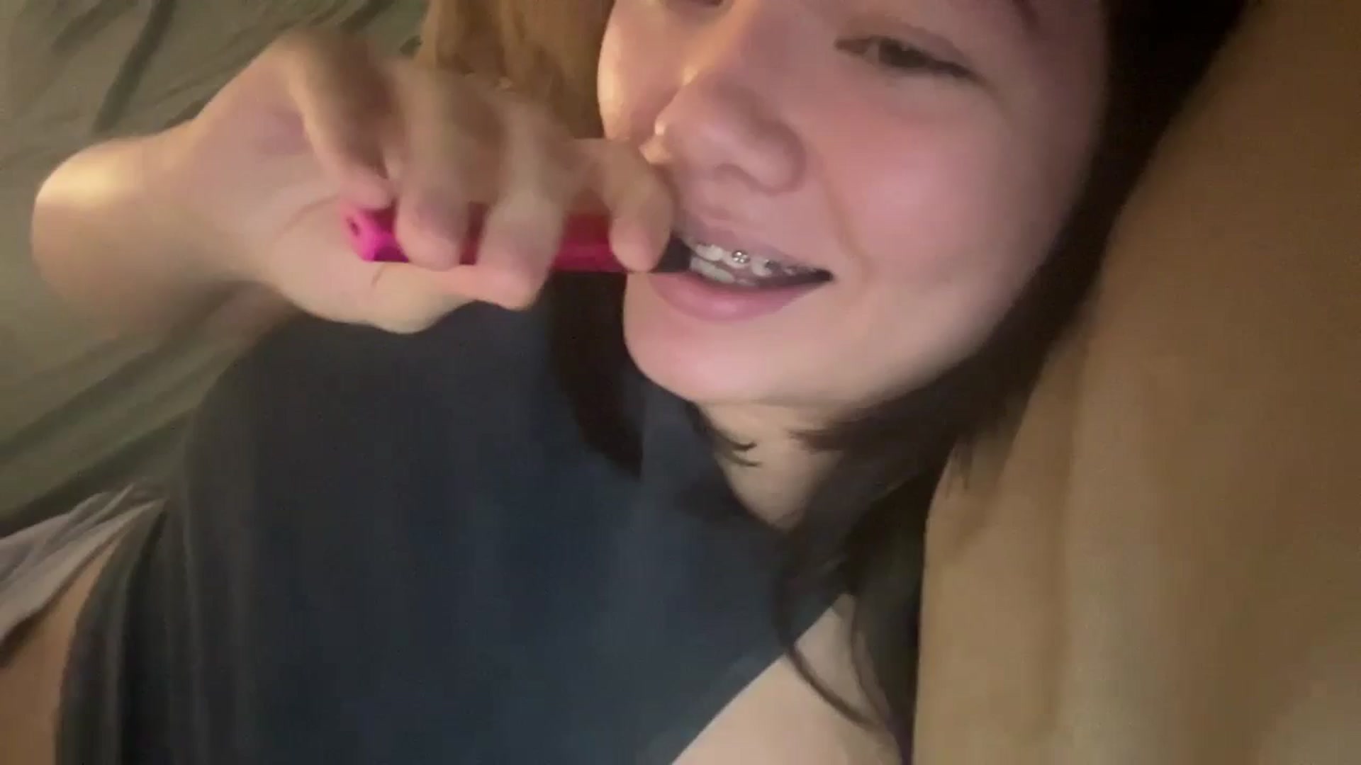 Gallery image thumbnail from imava's myfreecams stream on, 07/21/2024, 22:28 image 10 of 20