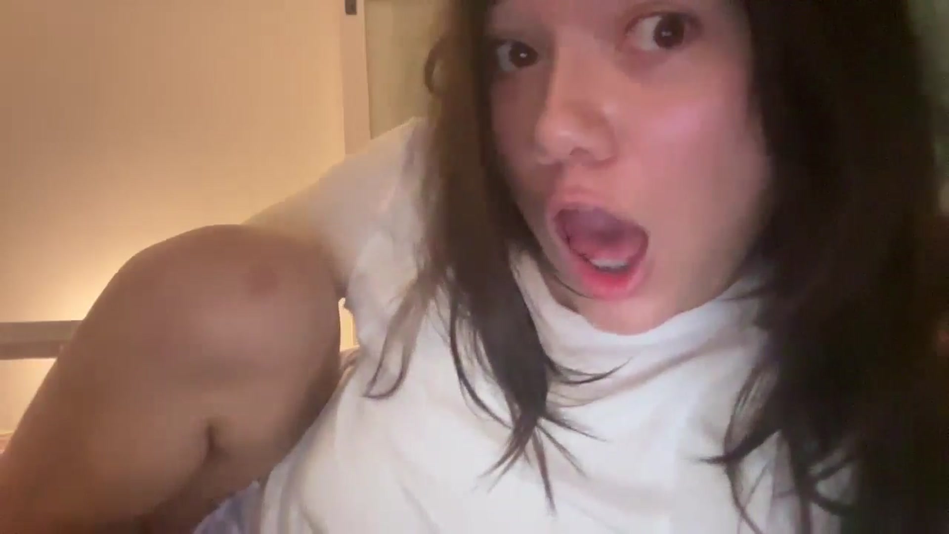 Gallery image thumbnail from imava's myfreecams stream on, 07/30/2024, 08:07 image 20 of 20