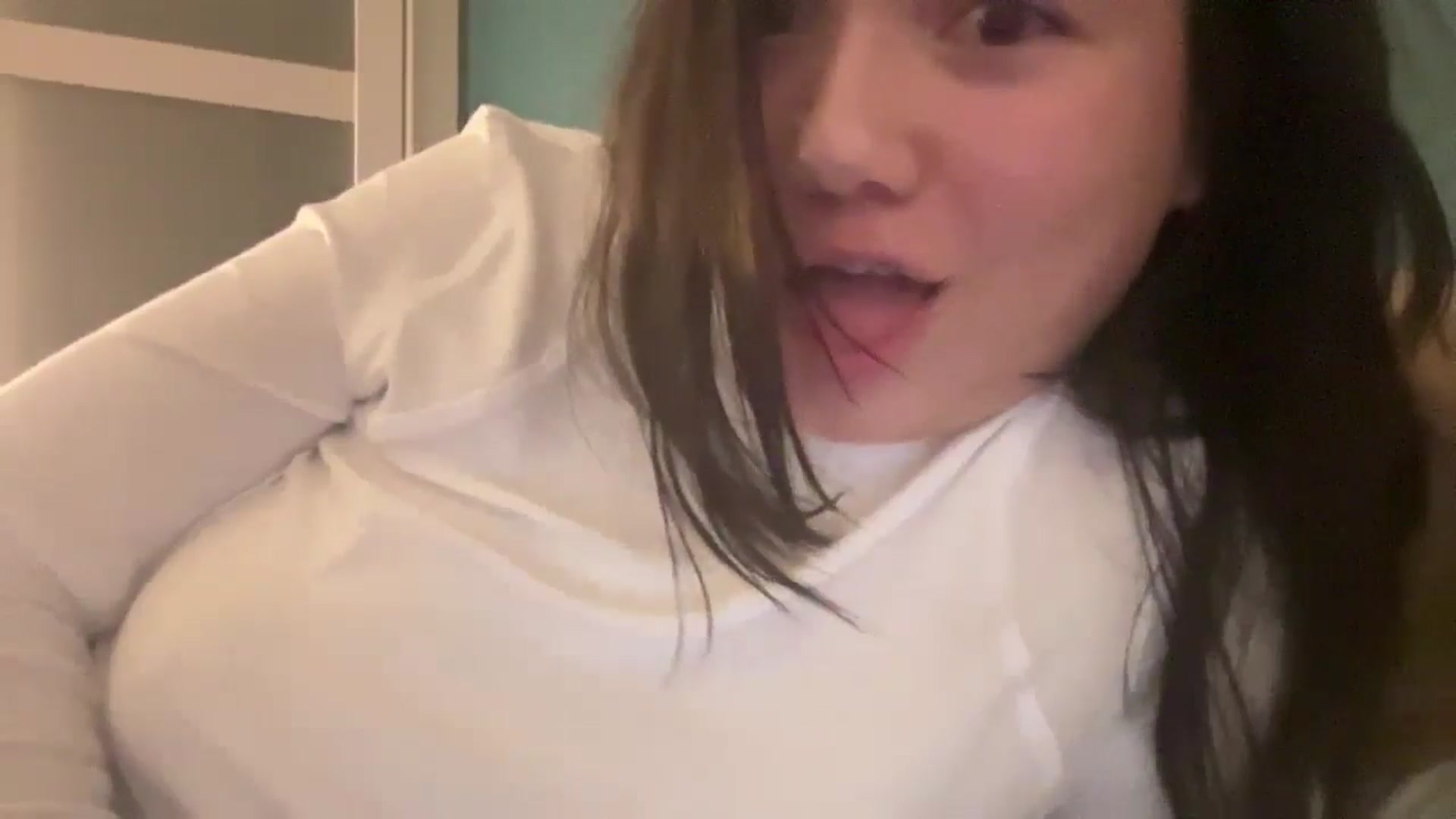 Gallery image thumbnail from imava's myfreecams stream on, 07/30/2024, 08:07 image 13 of 20
