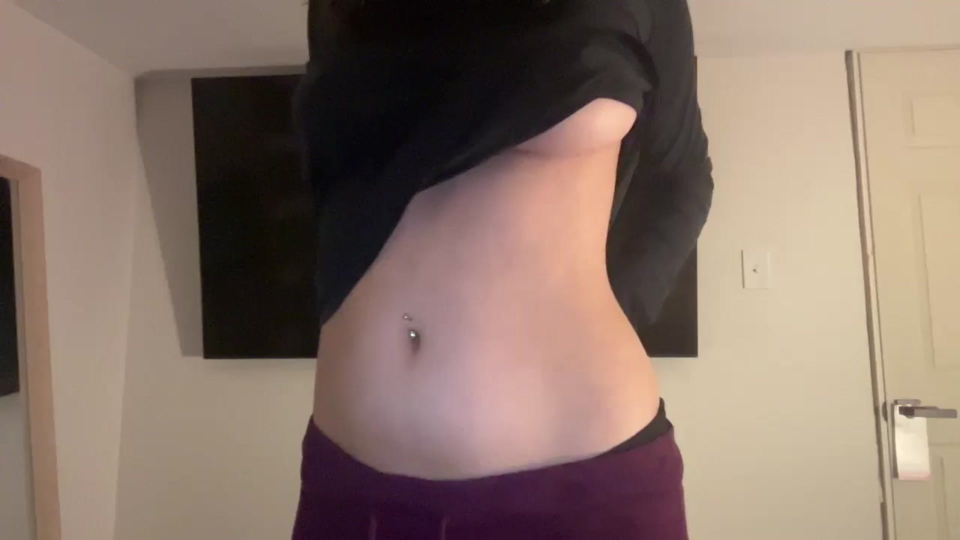 Gallery image thumbnail from imava's myfreecams stream on, 07/31/2024, 06:46 image 20 of 20