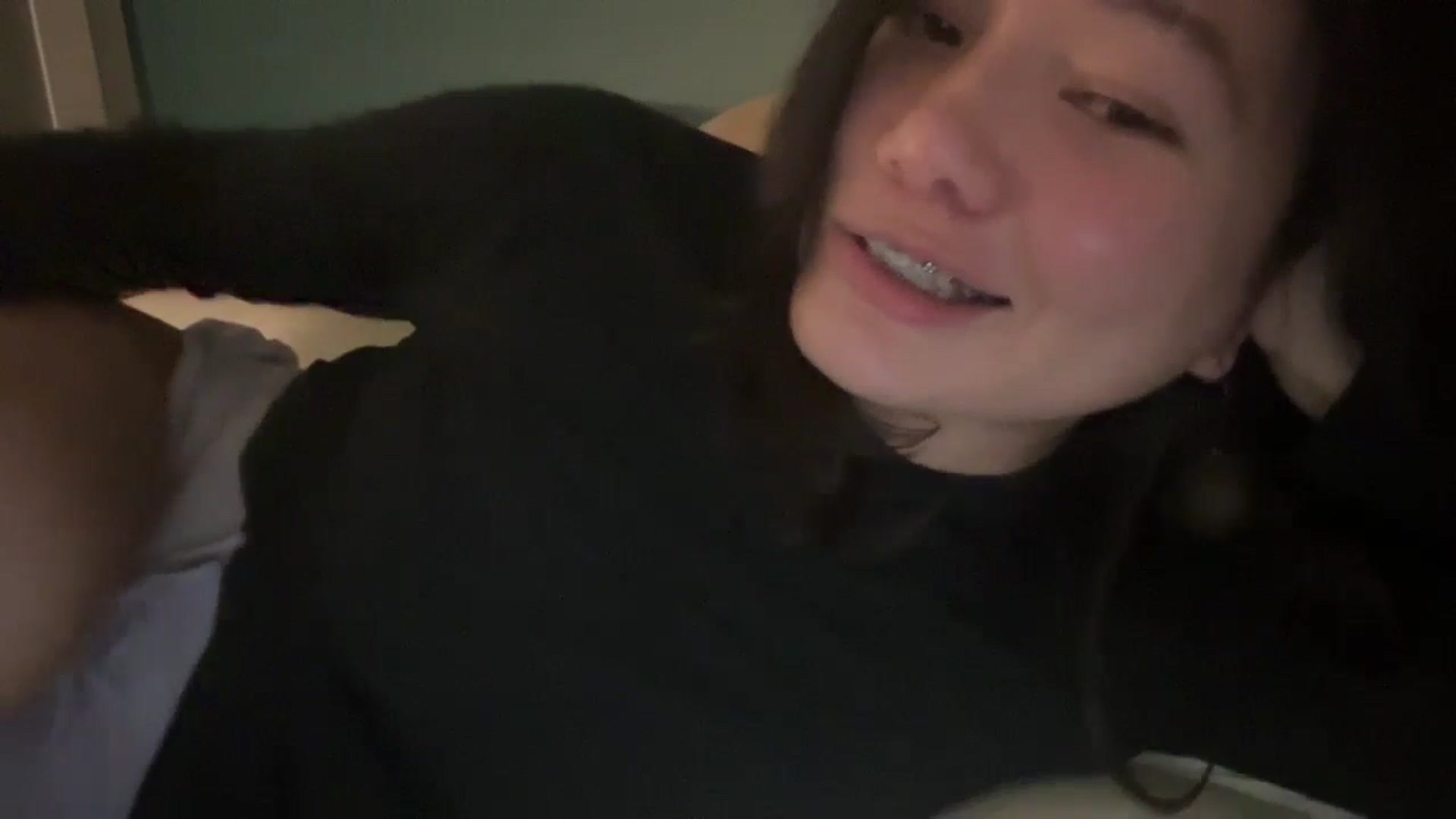 Gallery image thumbnail from imava's myfreecams stream on, 08/07/2024, 06:04 image 12 of 20