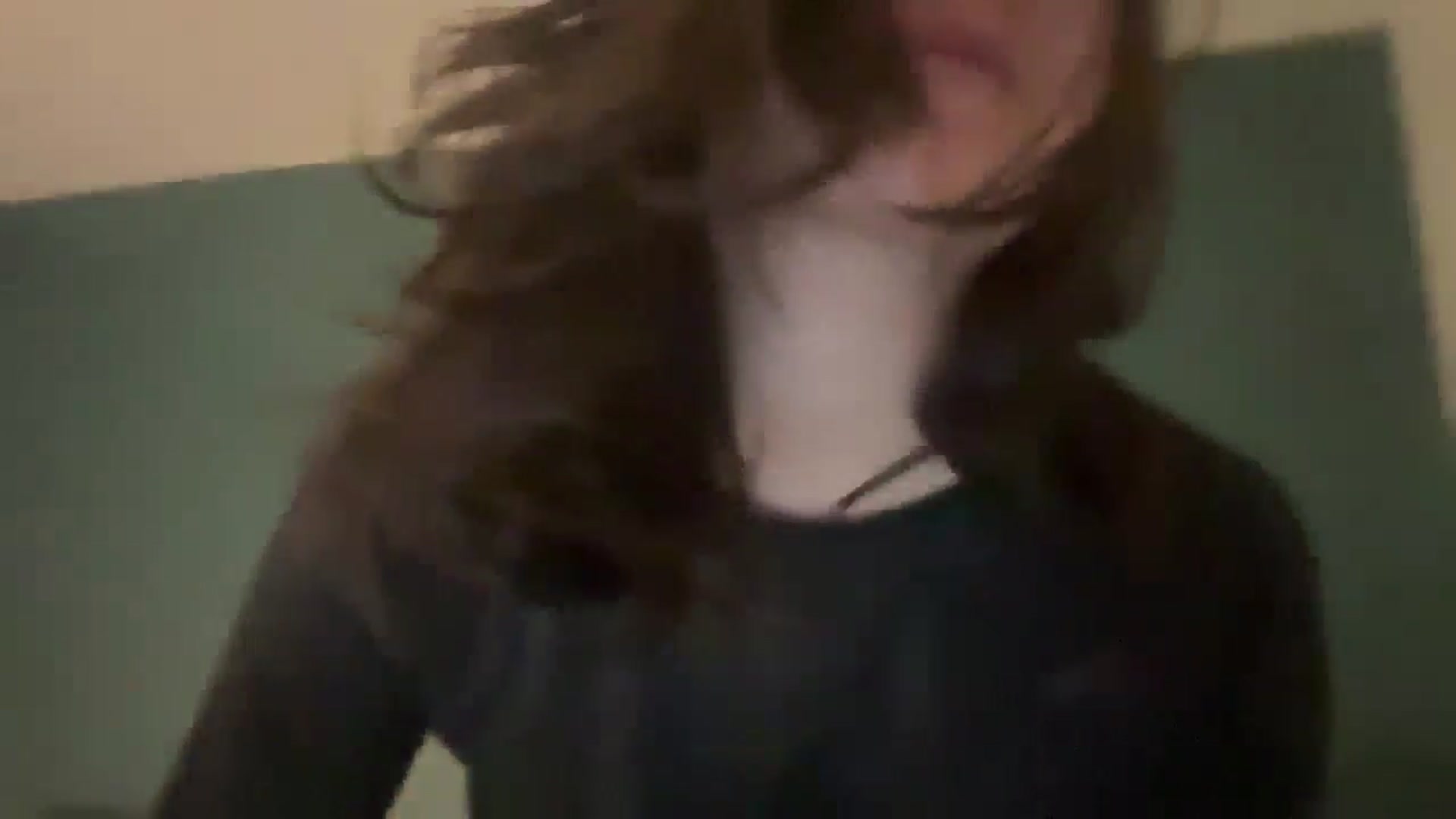 Gallery image thumbnail from imava's myfreecams stream on, 08/08/2024, 24:00 image 2 of 20