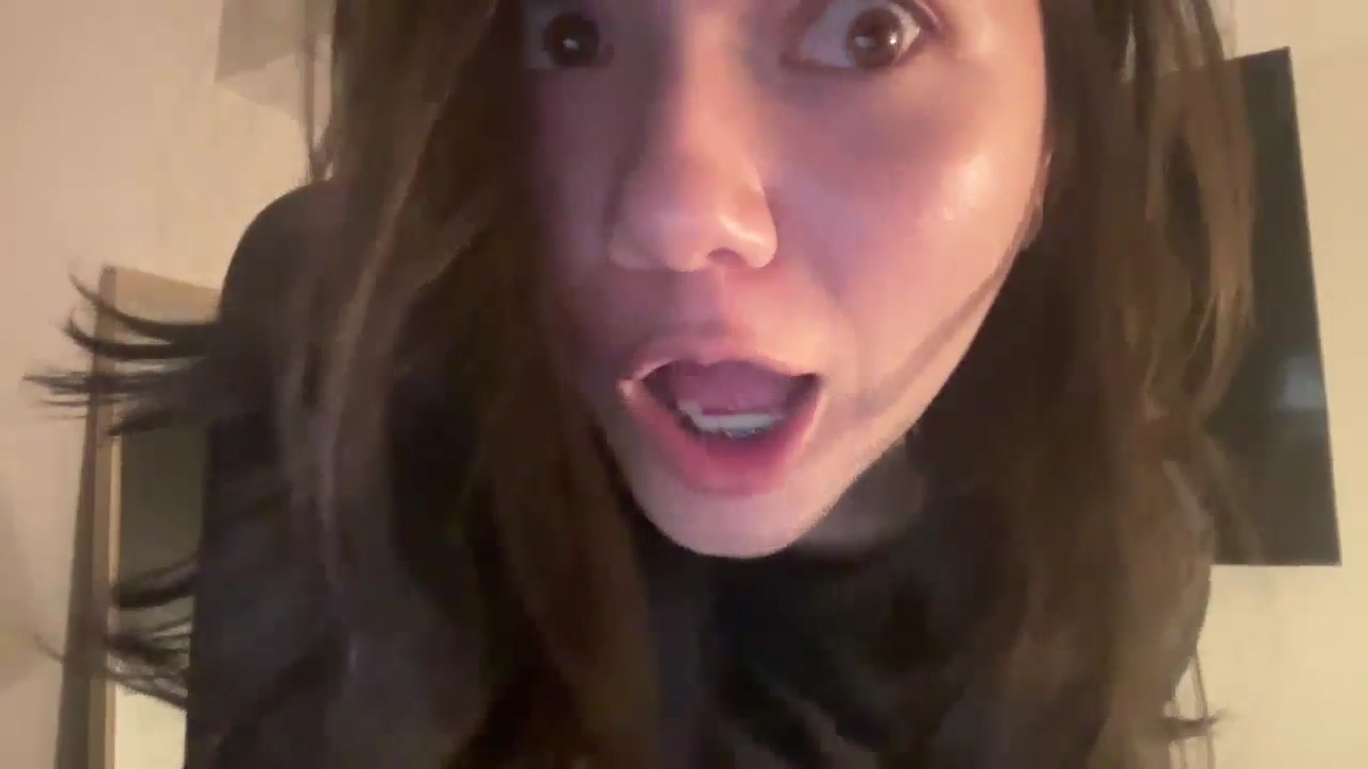 Gallery image thumbnail from imava's myfreecams stream on, 08/08/2024, 24:00 image 4 of 20