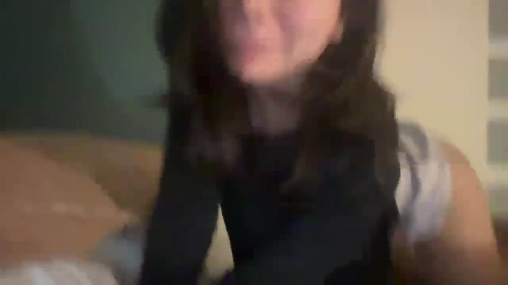 Gallery image thumbnail from imava's myfreecams stream on, 08/08/2024, 24:33 image 10 of 20