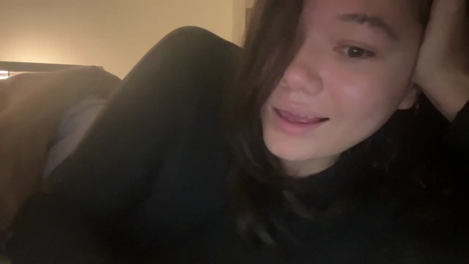 Gallery image thumbnail from imava's myfreecams stream on, 08/08/2024, 01:26 image 19 of 20