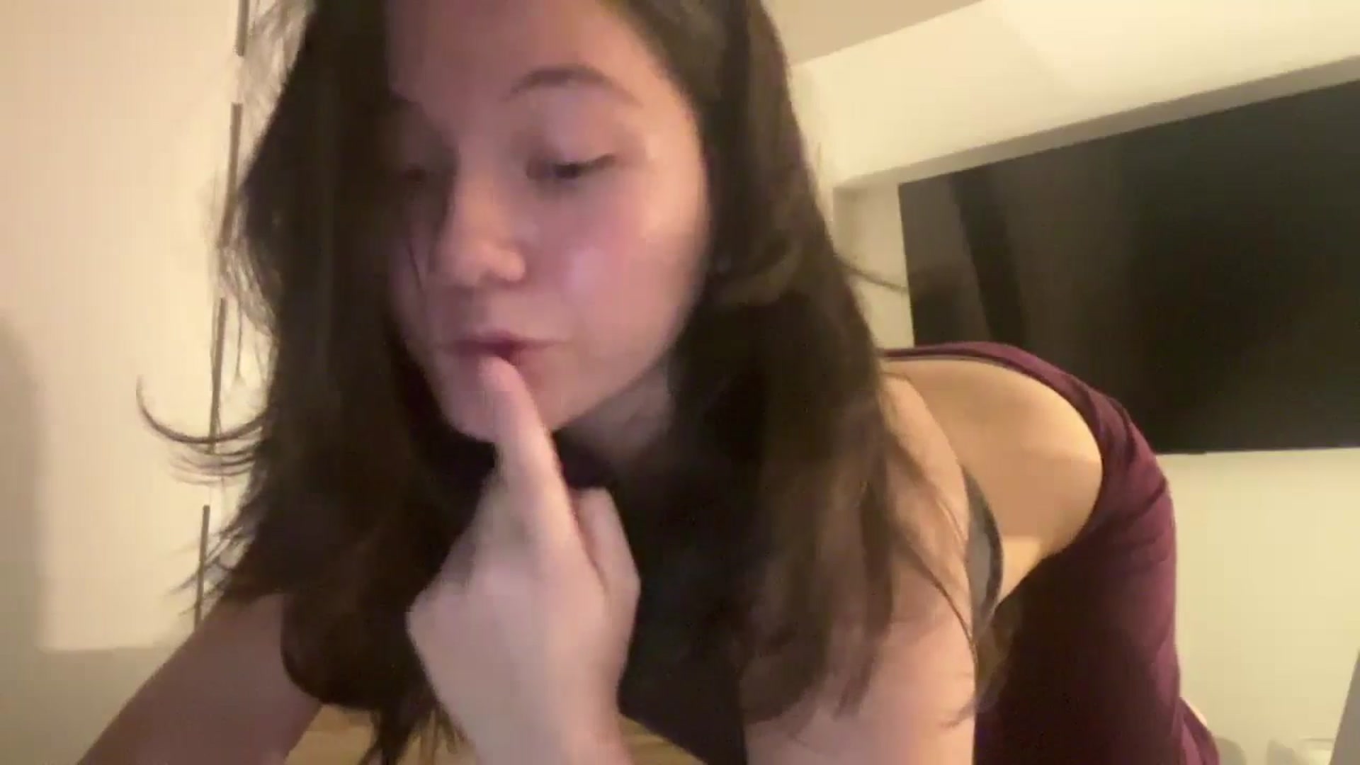 Gallery image thumbnail from imava's myfreecams stream on, 08/10/2024, 03:27 image 6 of 20