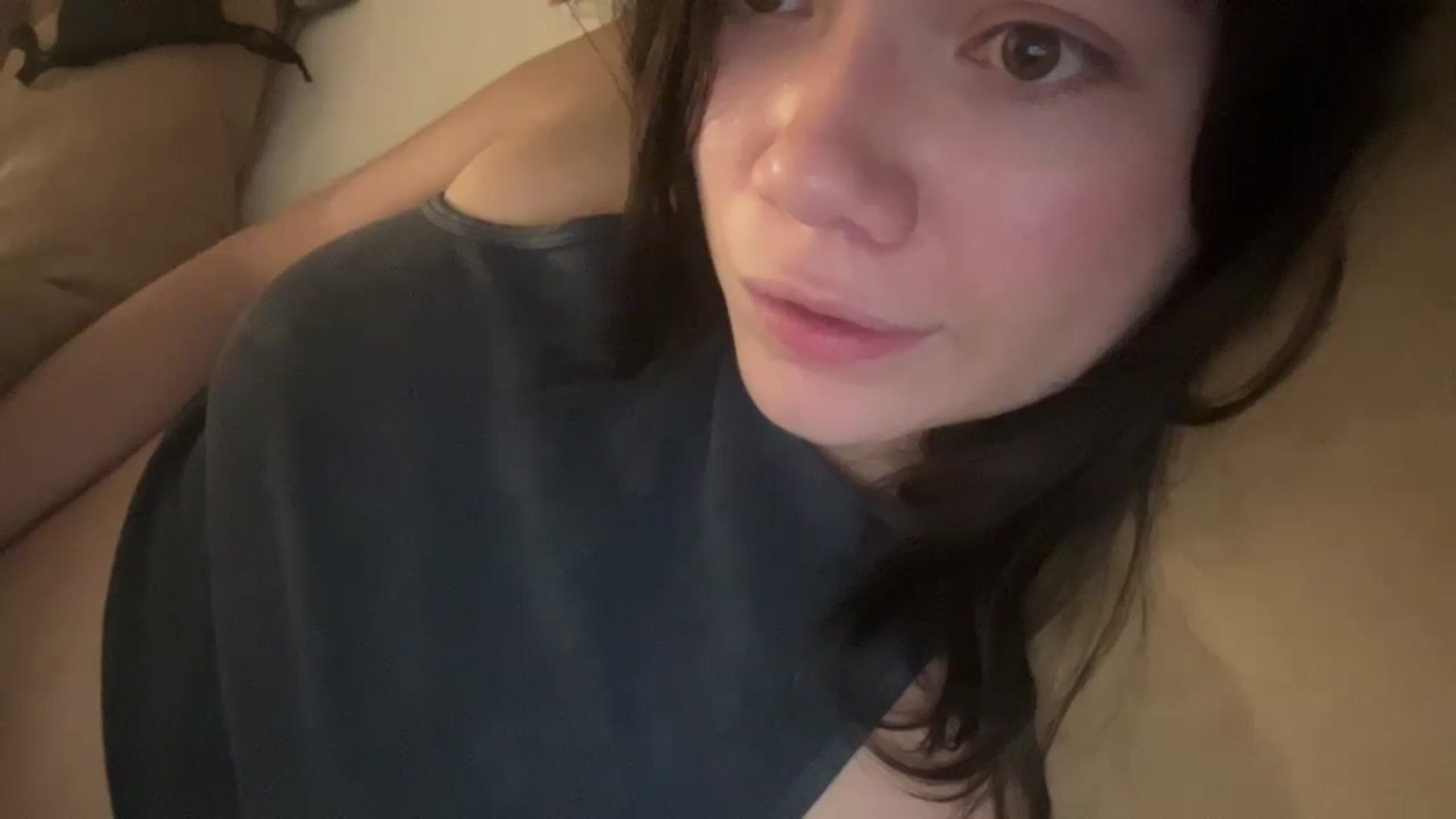 Gallery image thumbnail from imava's myfreecams stream on, 08/10/2024, 13:03 image 16 of 20