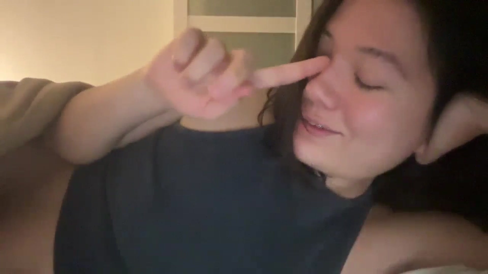 Gallery image thumbnail from imava's myfreecams stream on, 08/10/2024, 13:58 image 12 of 20