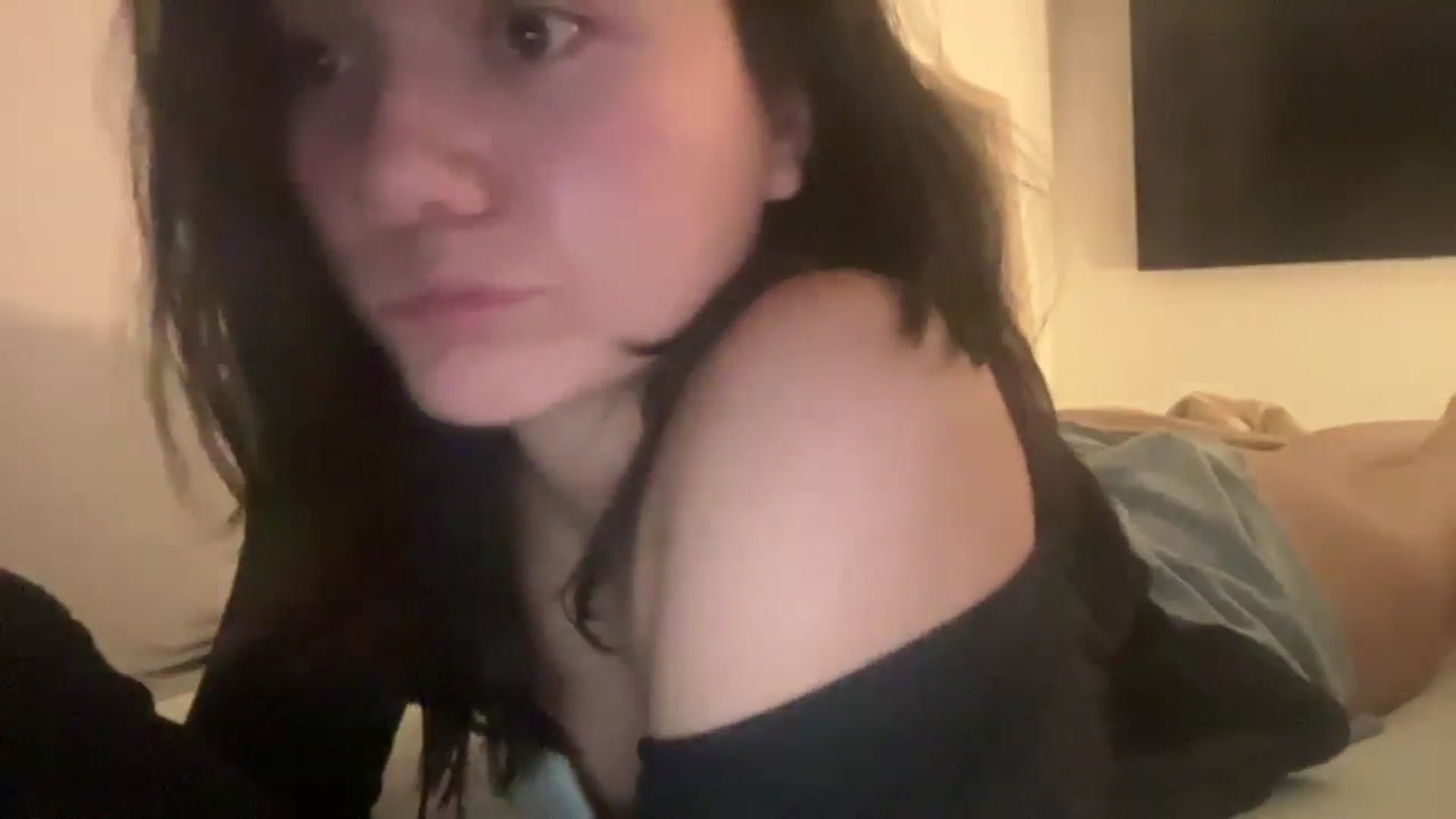 Gallery image thumbnail from imava's myfreecams stream on, 08/11/2024, 13:40 image 8 of 20