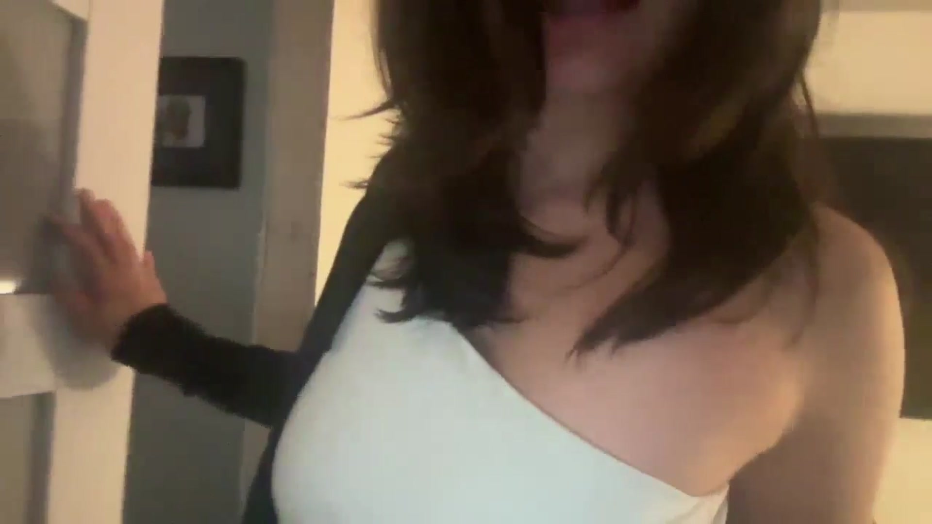 Gallery image thumbnail from imava's myfreecams stream on, 08/11/2024, 13:40 image 3 of 20