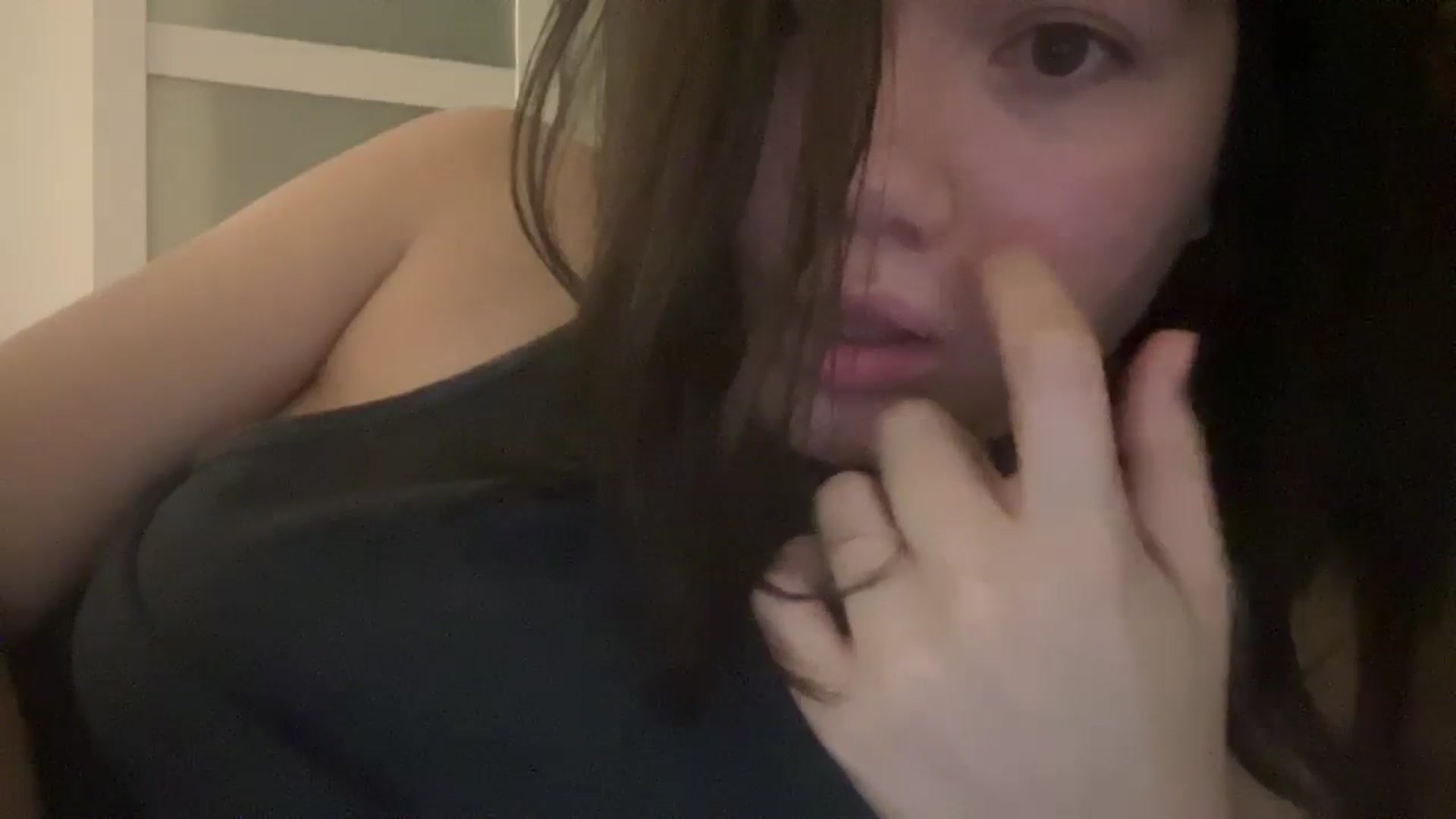 Gallery image thumbnail from imava's myfreecams stream on, 08/14/2024, 07:20 image 19 of 20