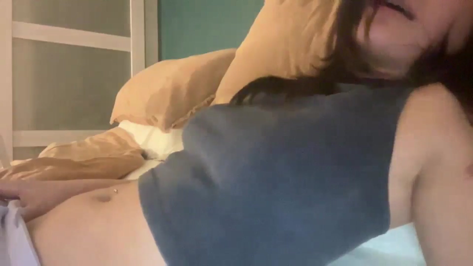 Gallery image thumbnail from imava's myfreecams stream on, 08/14/2024, 07:20 image 12 of 20