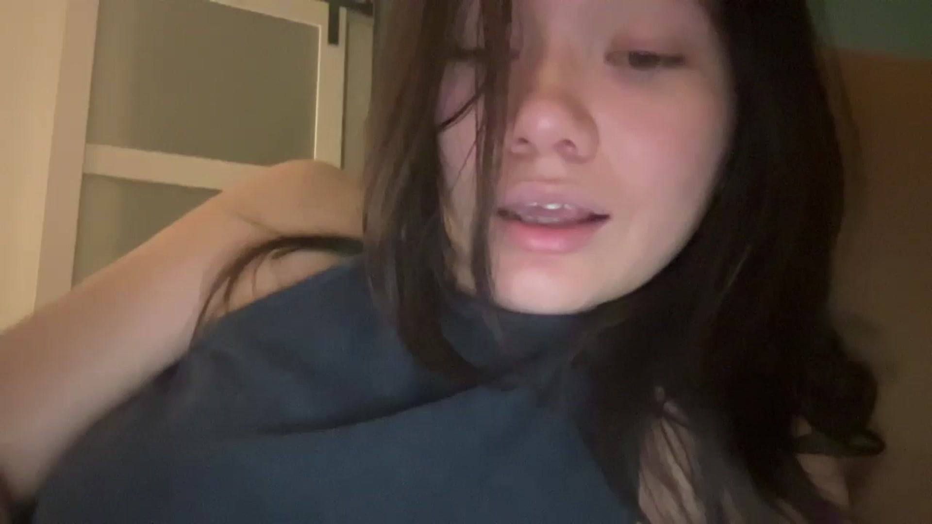 Gallery image thumbnail from imava's myfreecams stream on, 08/14/2024, 07:20 image 18 of 20