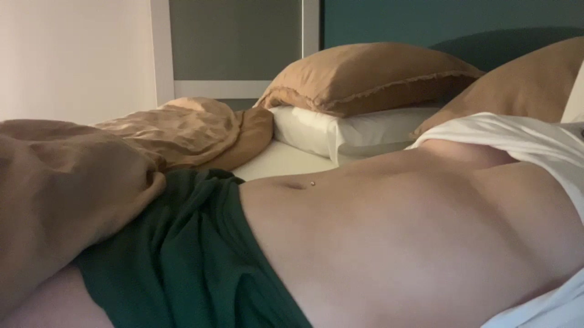 Gallery image thumbnail from imava's myfreecams stream on, 08/16/2024, 03:59 image 3 of 20