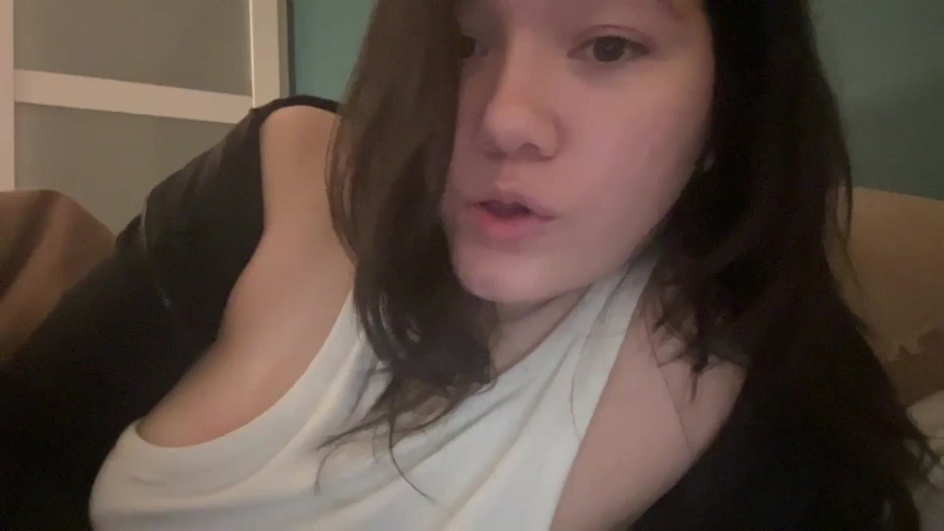 Gallery image thumbnail from imava's myfreecams stream on, 08/18/2024, 09:18 image 15 of 20