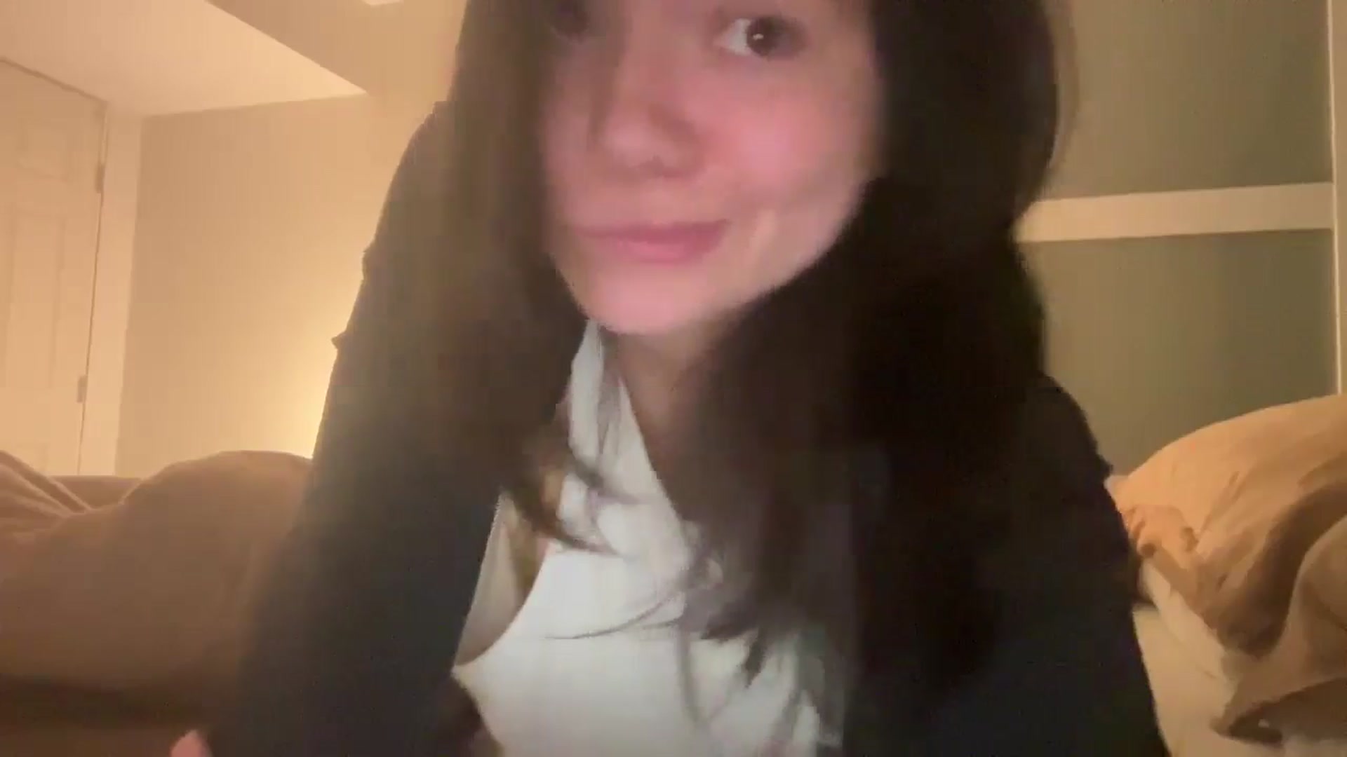 Gallery image thumbnail from imava's myfreecams stream on, 08/18/2024, 23:47 image 18 of 20