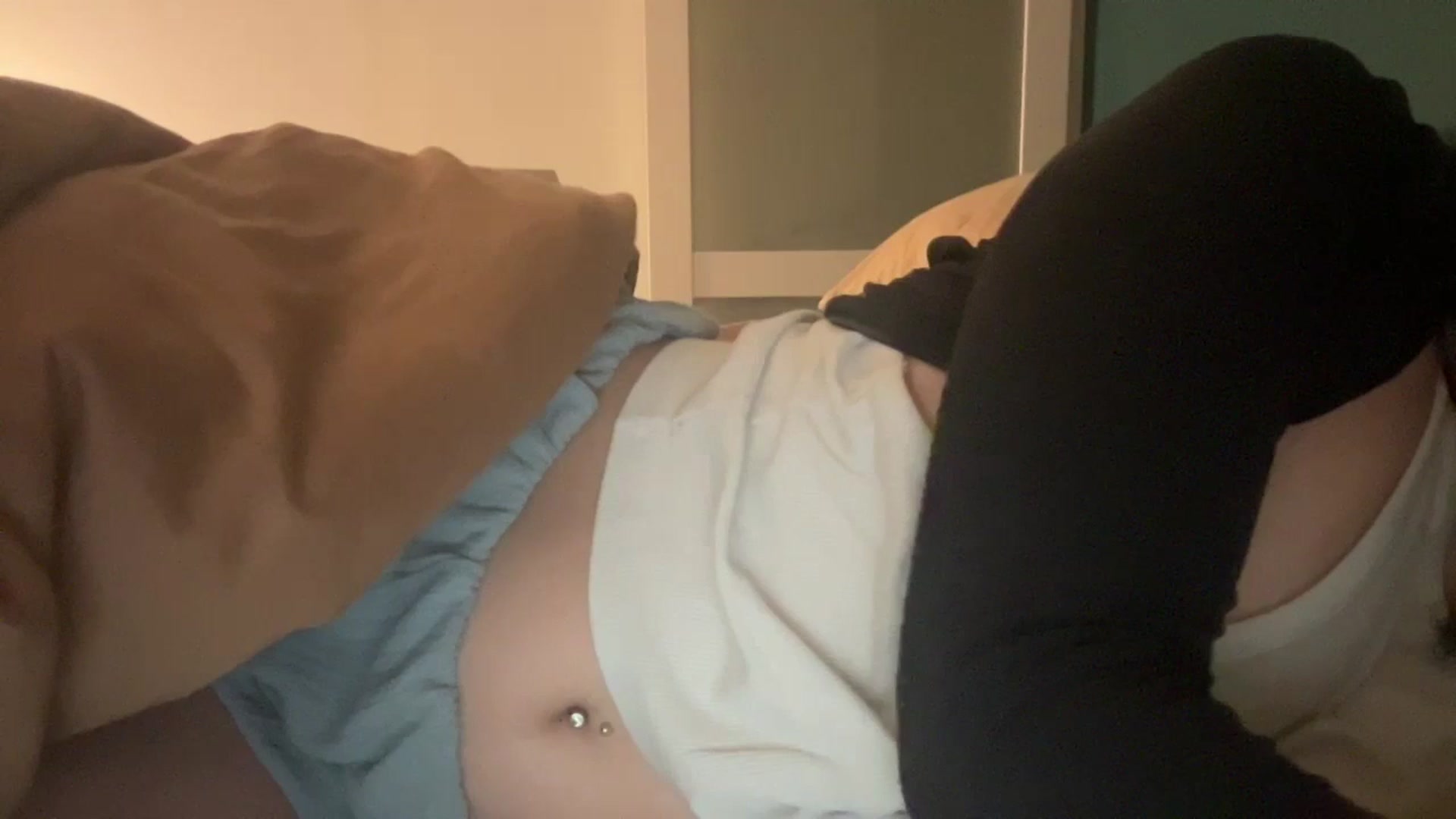 Gallery image thumbnail from imava's myfreecams stream on, 08/19/2024, 24:17 image 8 of 20