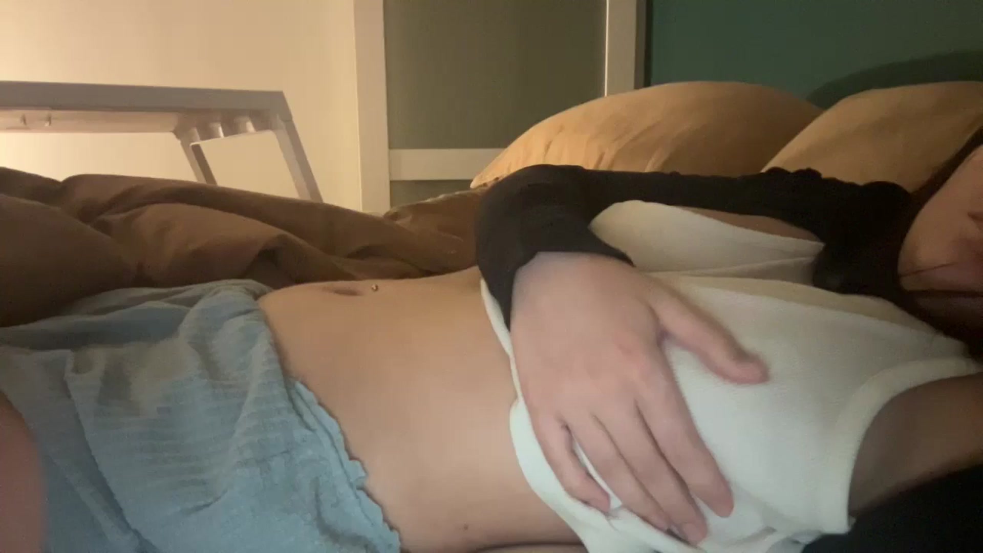 Gallery image thumbnail from imava's myfreecams stream on, 08/19/2024, 24:17 image 4 of 20