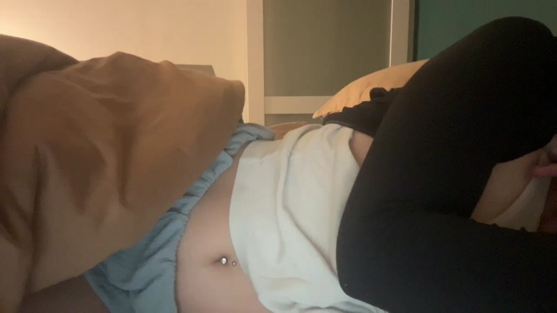 Gallery image thumbnail from imava's myfreecams stream on, 08/19/2024, 24:17 image 9 of 20