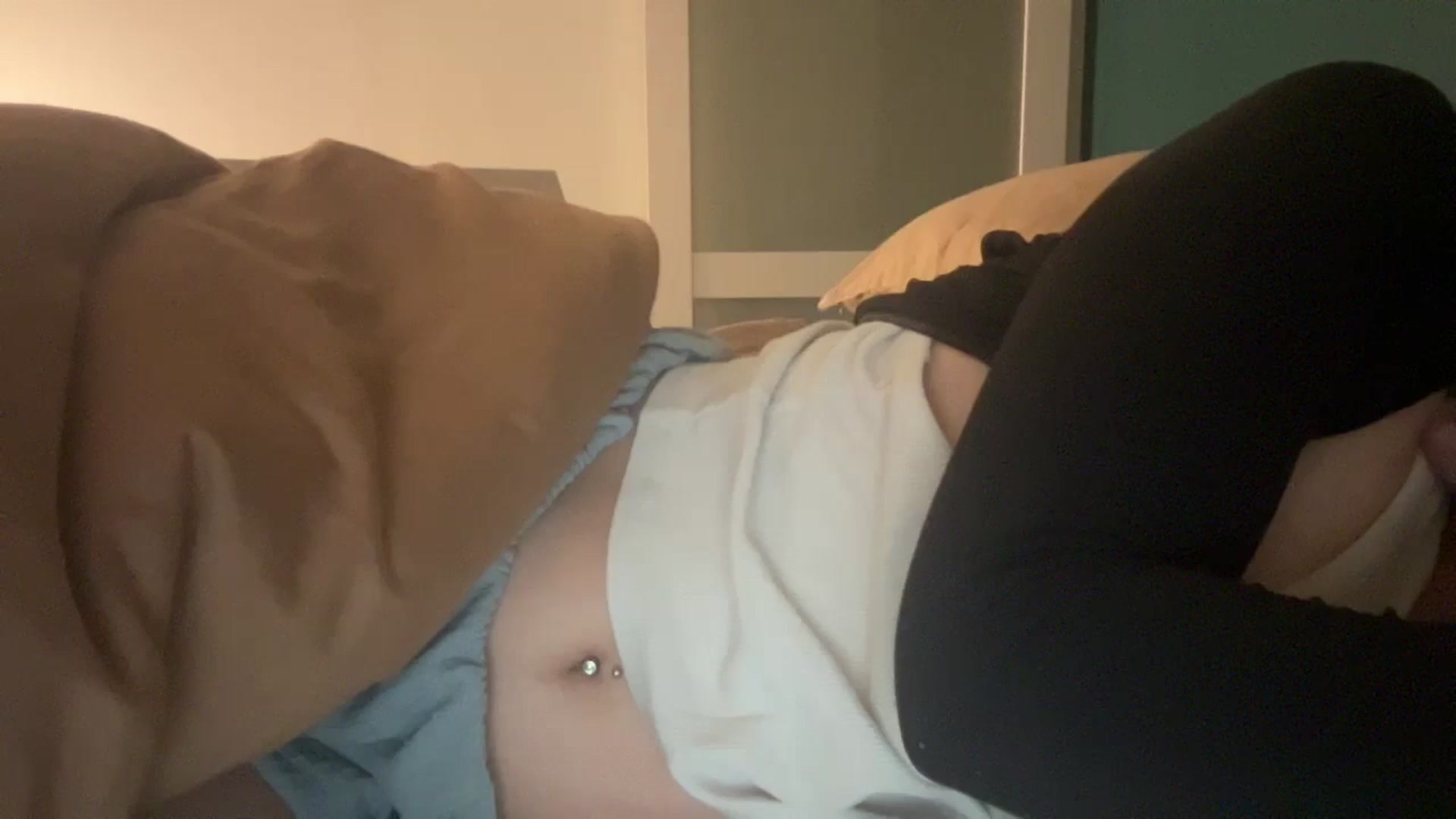 Gallery image thumbnail from imava's myfreecams stream on, 08/19/2024, 24:17 image 11 of 20