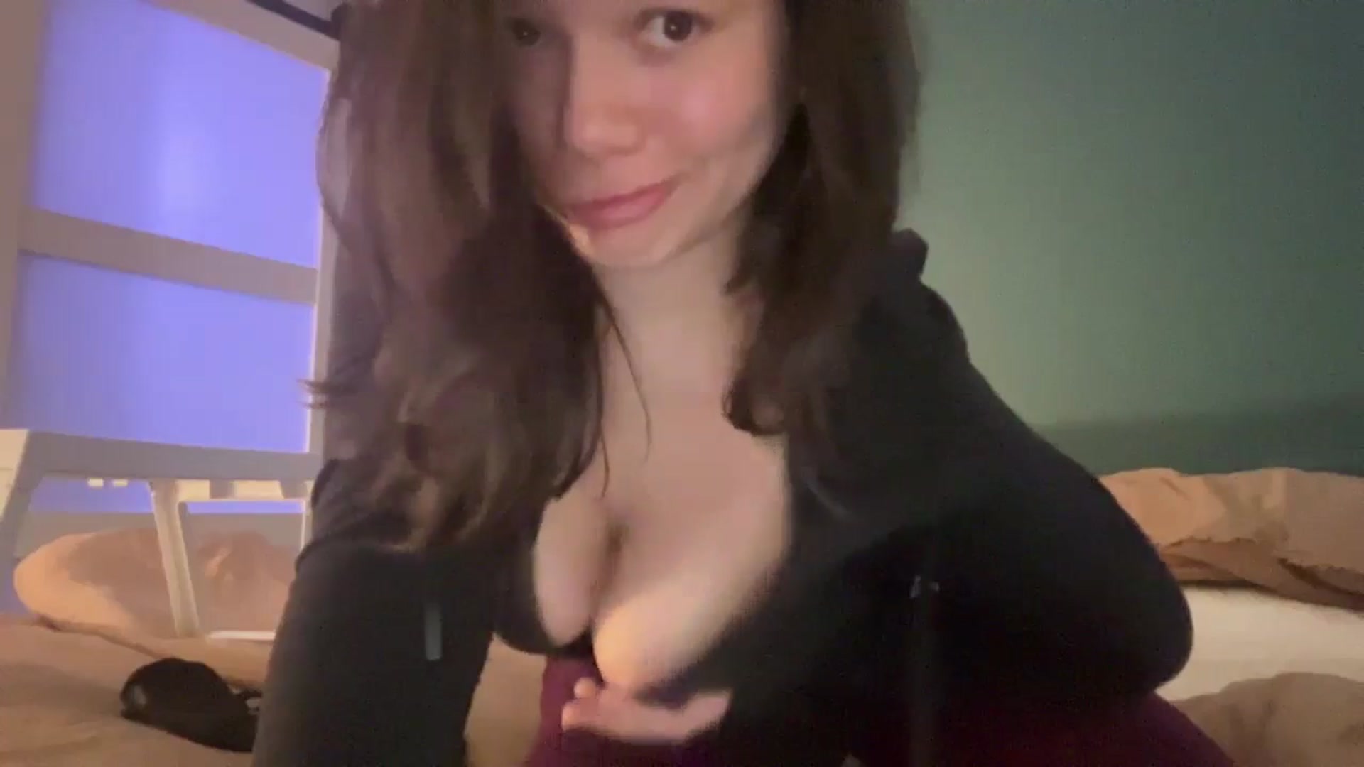 Gallery image thumbnail from imava's myfreecams stream on, 08/30/2024, 01:17 image 6 of 20