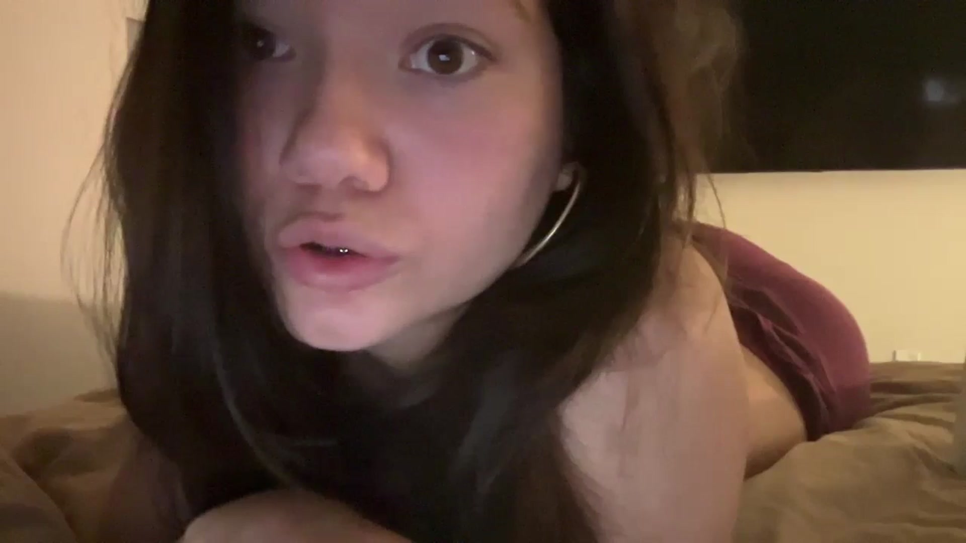 Gallery image thumbnail from imava's myfreecams stream on, 08/31/2024, 19:48 image 6 of 20