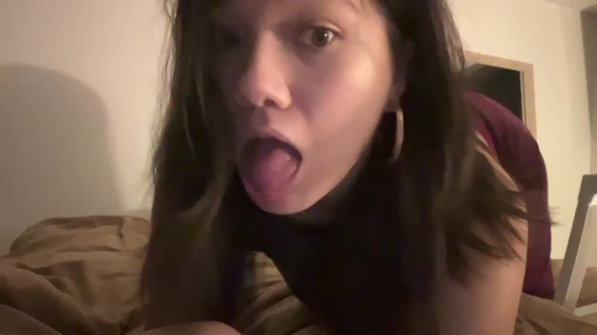 Gallery image thumbnail from imava's myfreecams stream on, 09/01/2024, 03:18 image 1 of 20