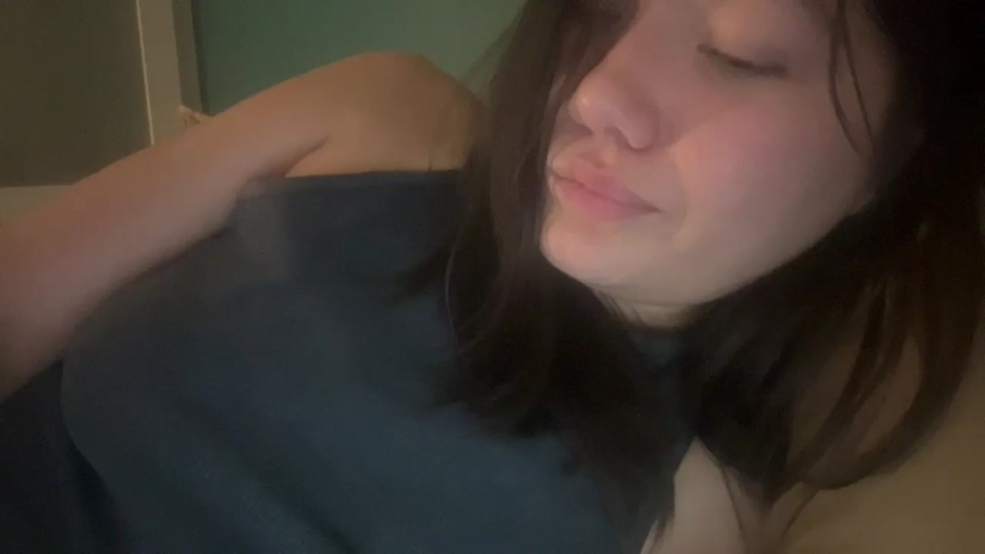 Gallery image thumbnail from imava's myfreecams stream on, 09/01/2024, 05:09 image 20 of 20