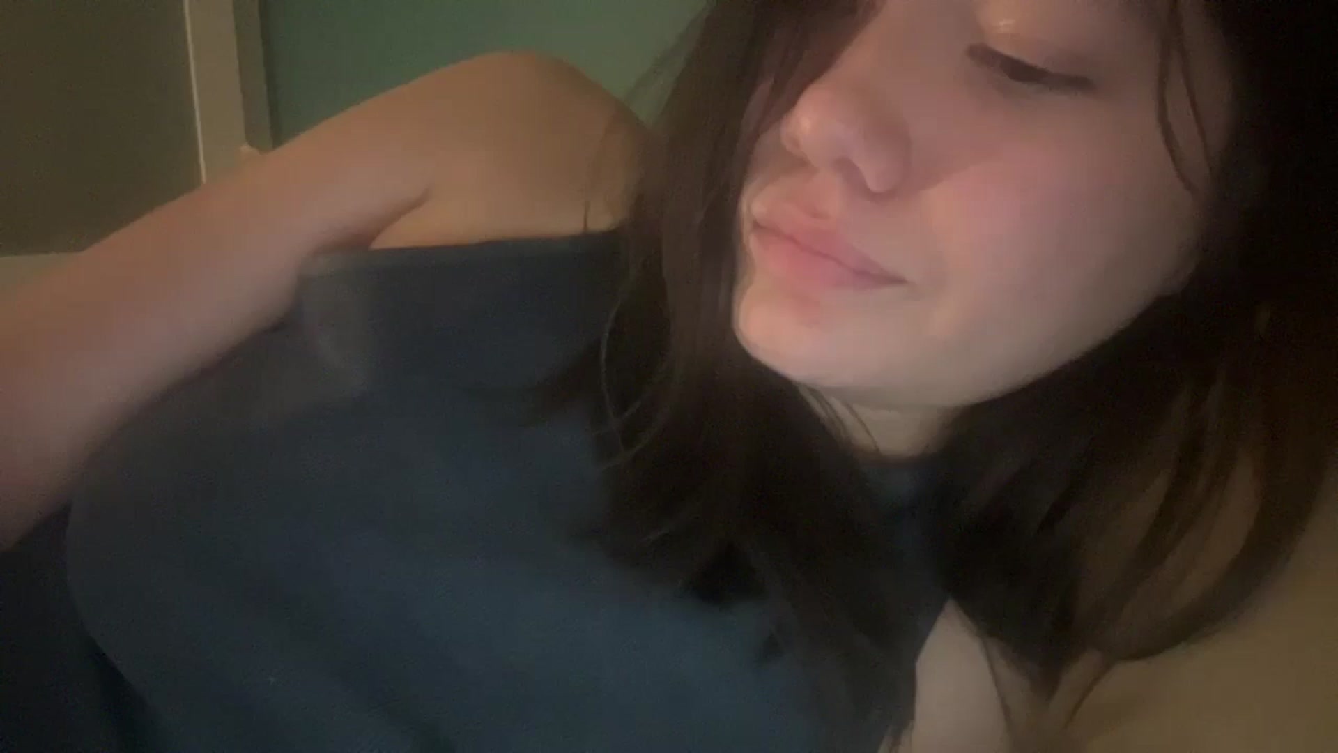 Gallery image thumbnail from imava's myfreecams stream on, 09/01/2024, 05:09 image 19 of 20